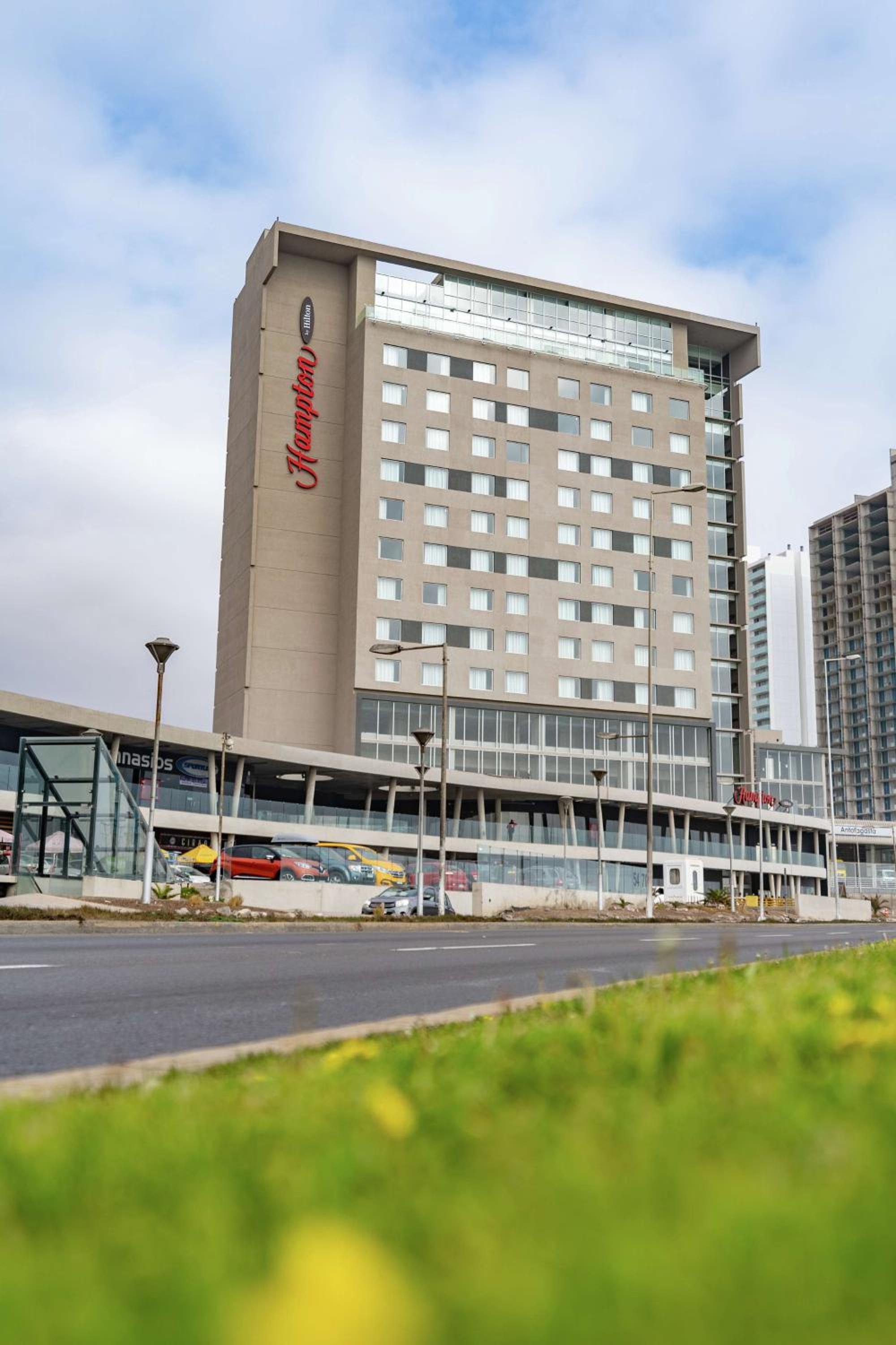Antofagasta Vacations - Hampton By Hilton Antofagasta - Property Image 1