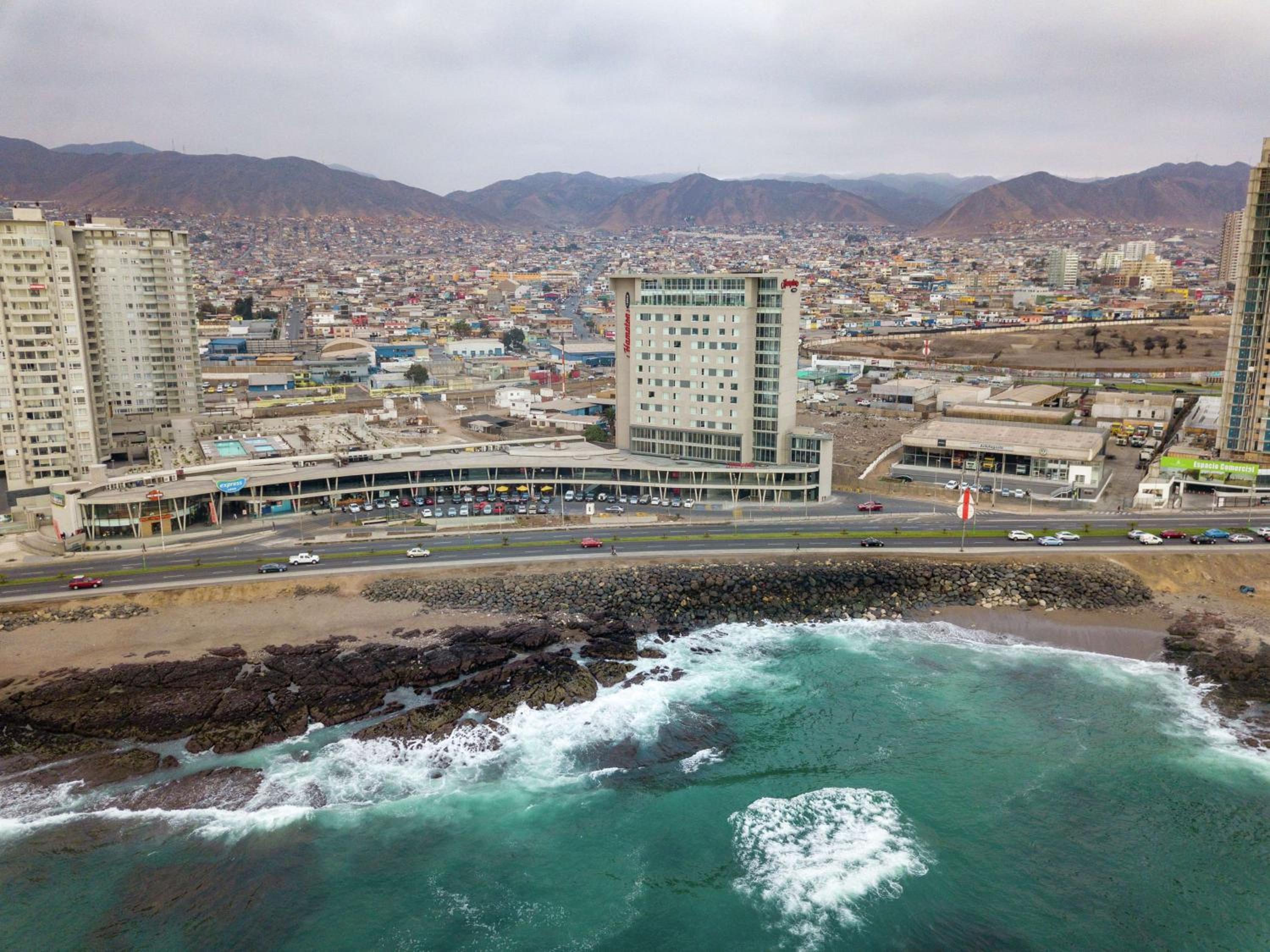 Antofagasta Vacations - Hampton By Hilton Antofagasta - Property Image 2