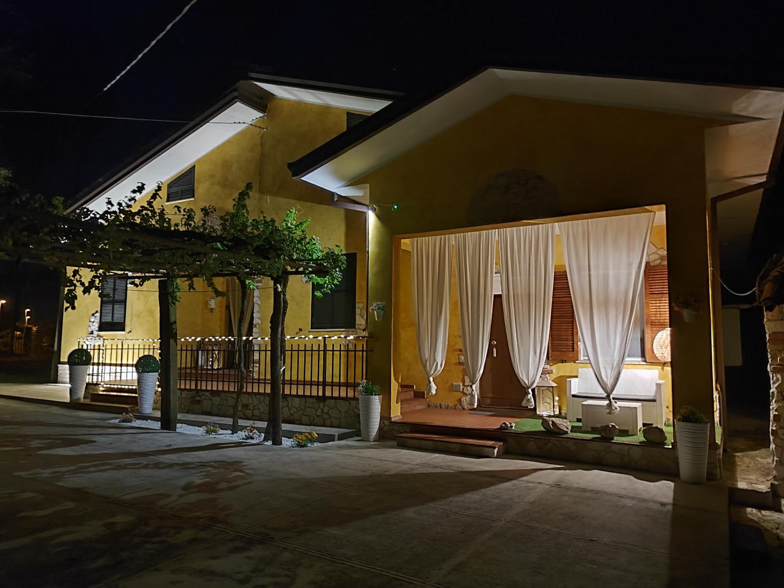 Countryside Hot & Romantic Room