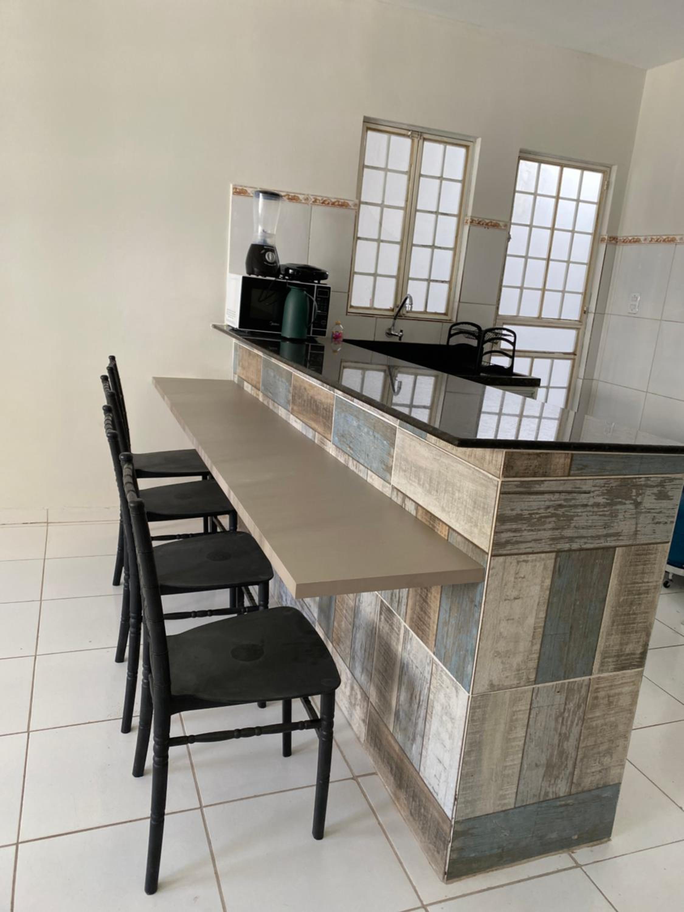 Até 10 pessoas, próx. ao shopping, ar condicionado, garagem apt A