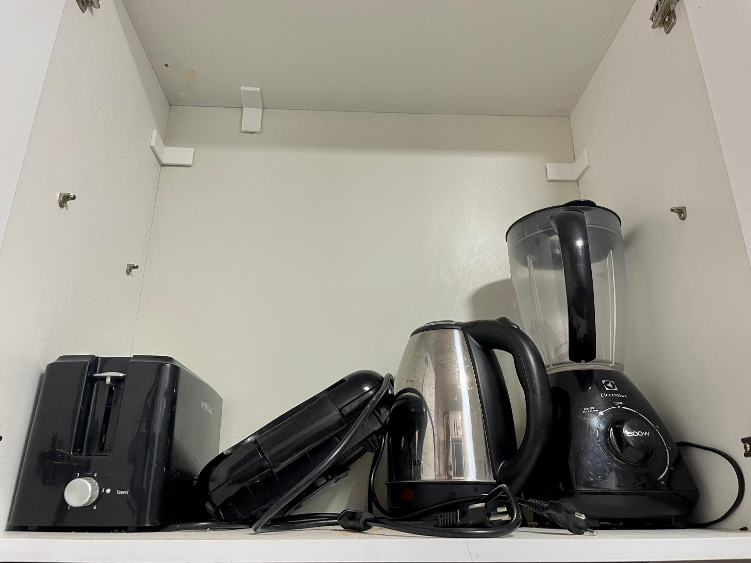 Ap completo com ar e garagem coberta próximo ao metrô