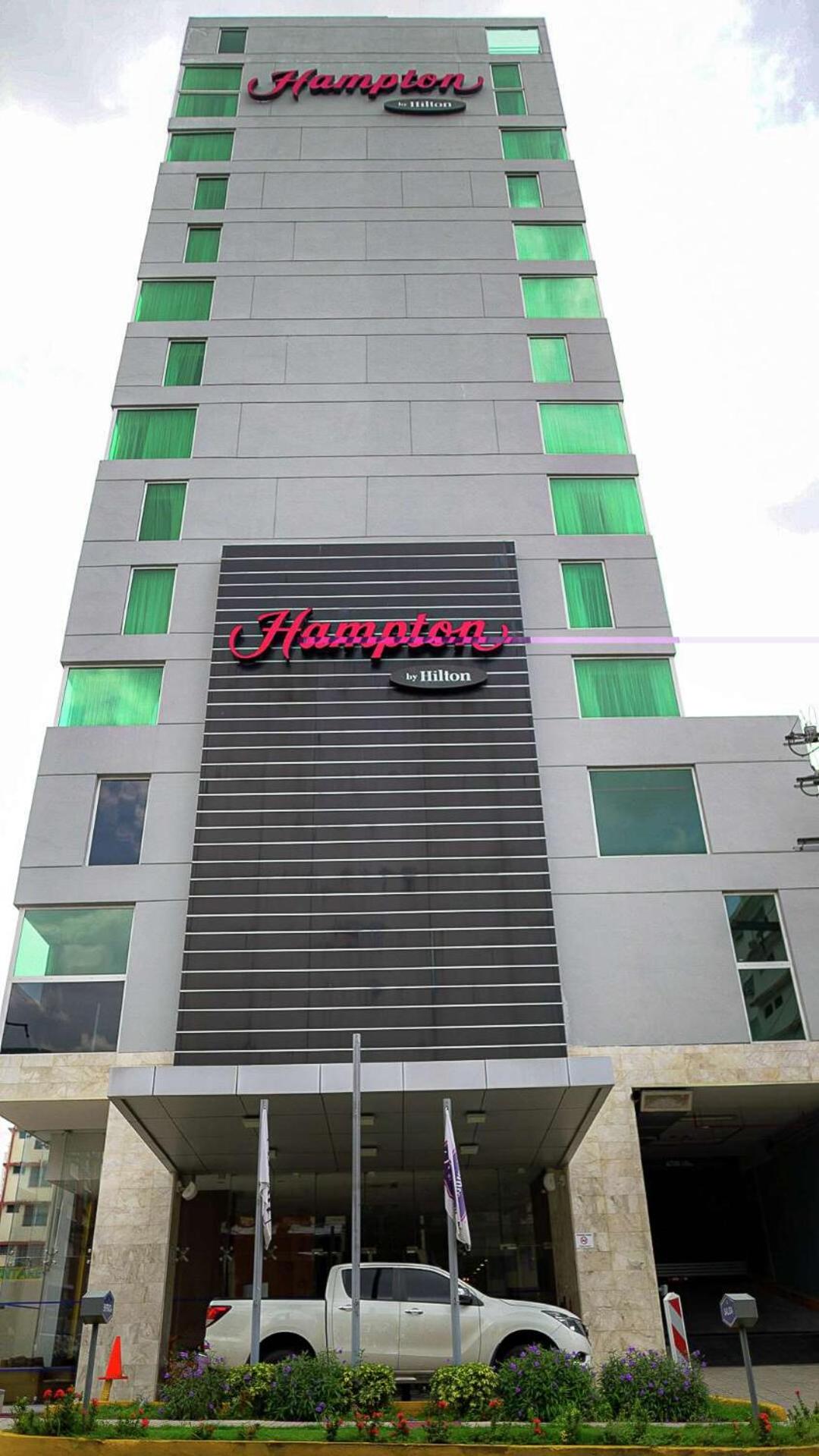 Hotel Hampton by Hilton Panama - Image 1