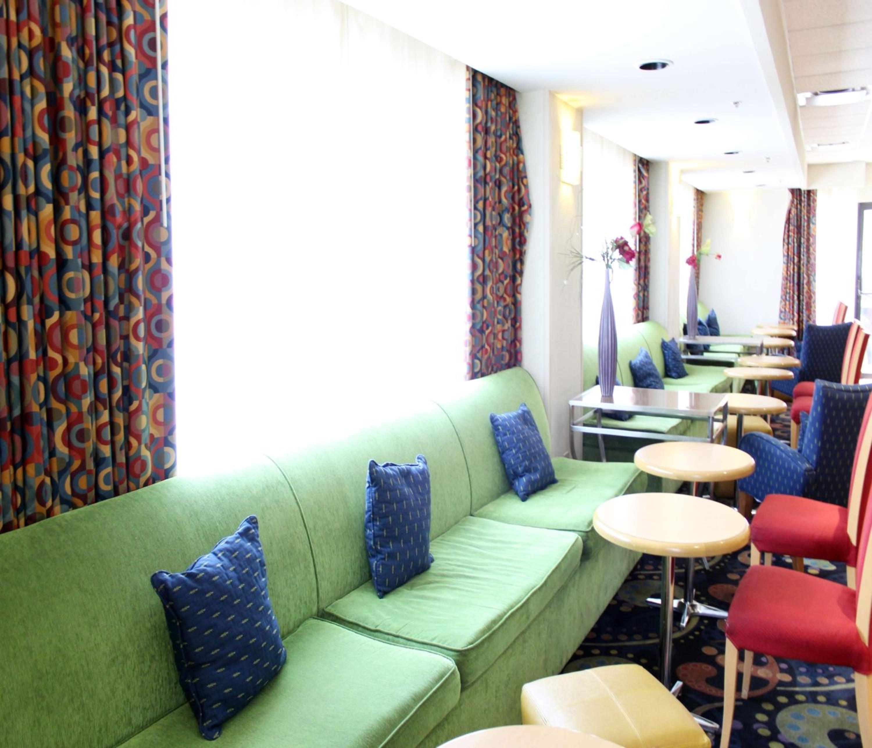 Saltillo Vacations - Hampton by Hilton Saltillo Zona Aeropuerto - Property Image 1