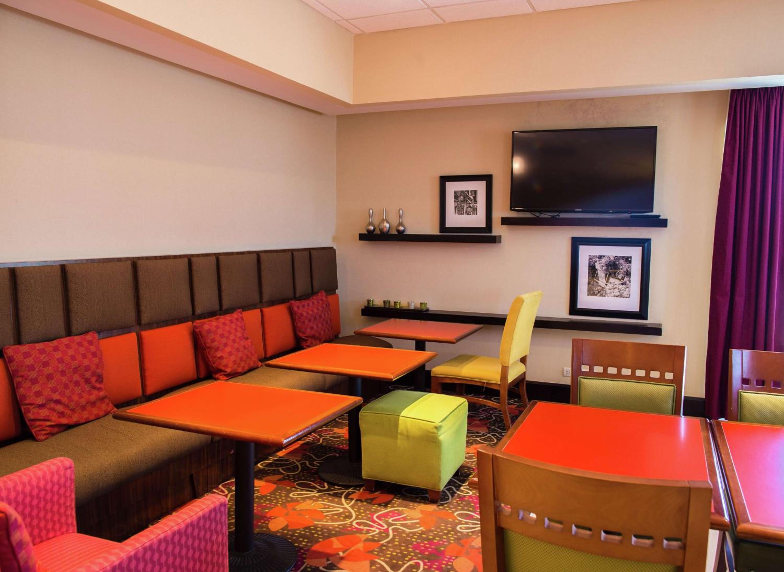 Torreon Vacations - Hampton Inn Torreon Airport-Galerias - Property Image 5