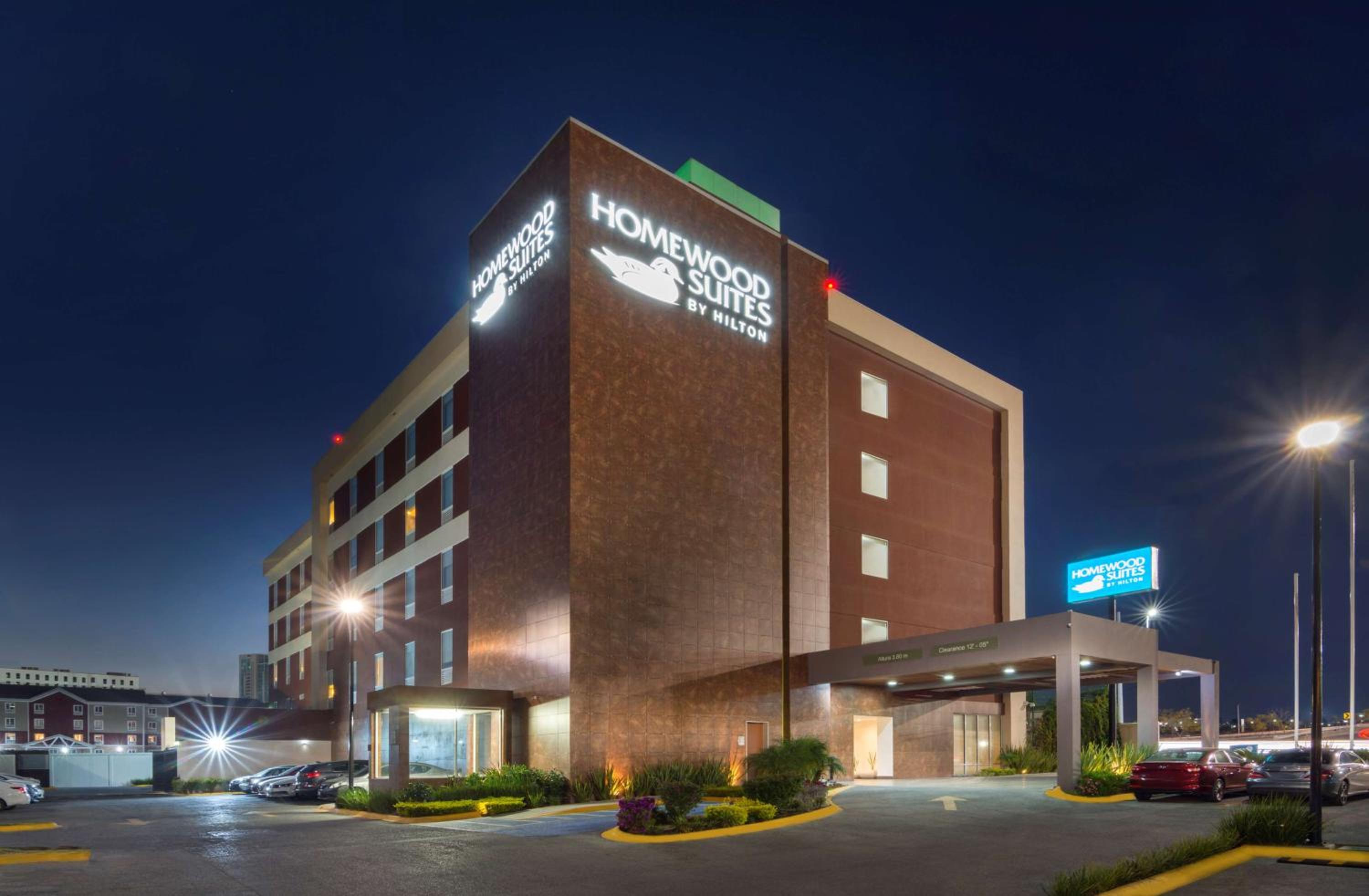 Hotel Homewood Suites by Hilton Queretaro - Image 1
