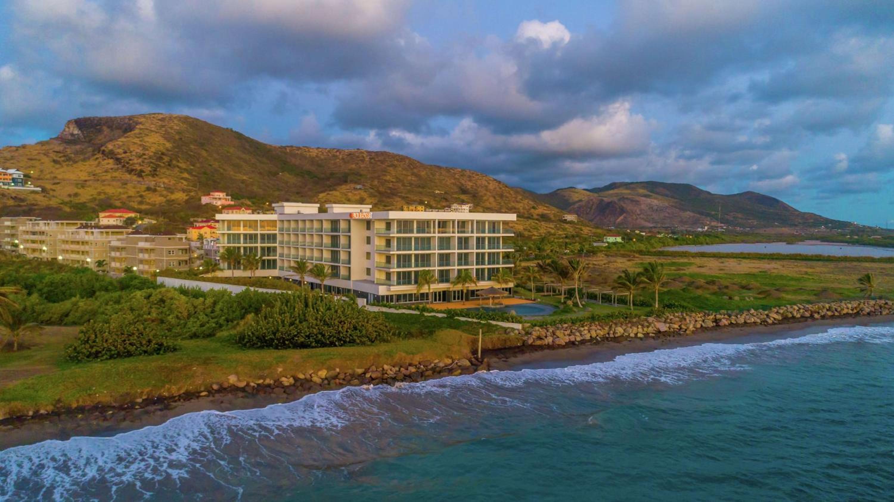 Koi Resort Saint Kitts, Curio Collection by Hilton - Photo 8