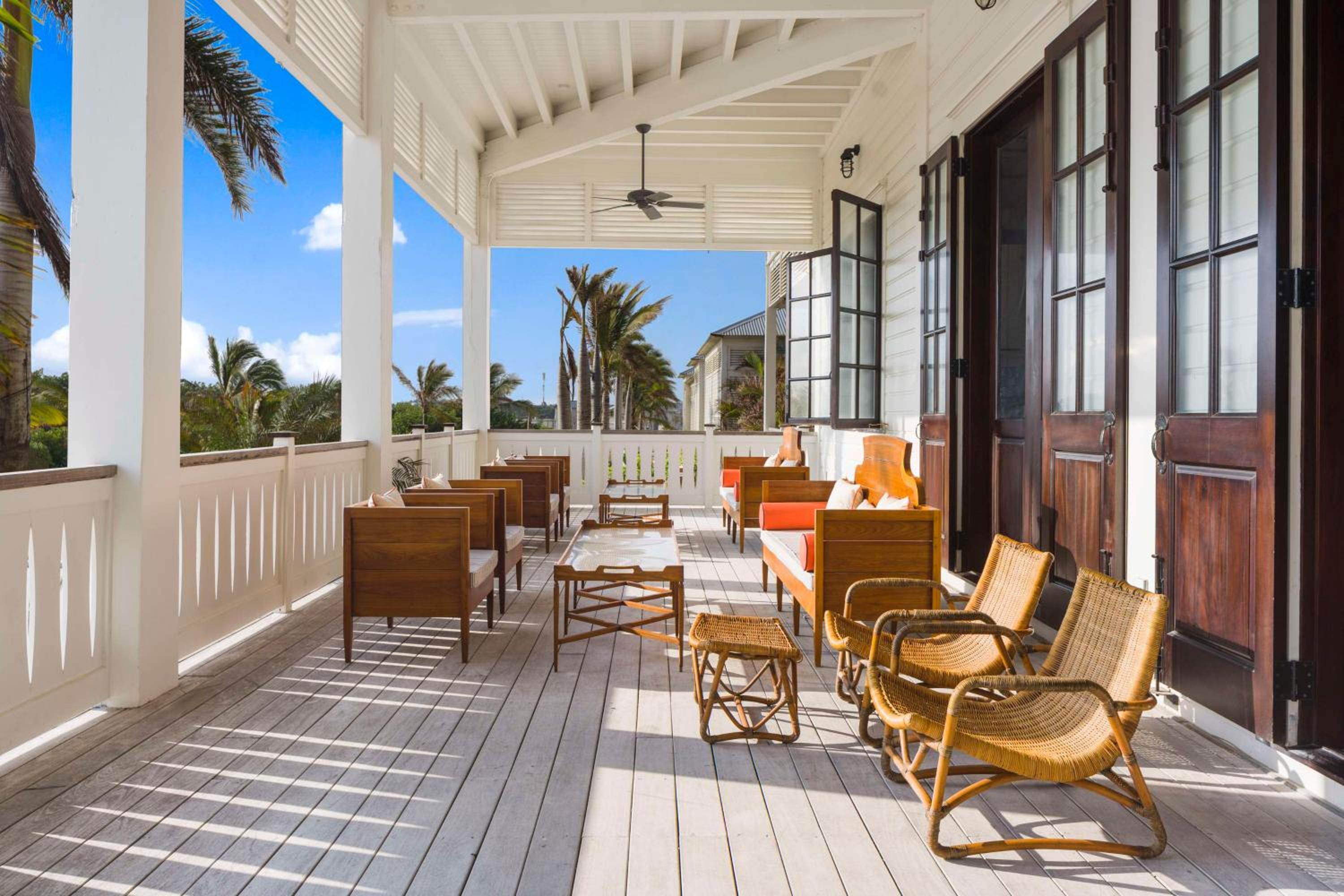 Mahogany Bay Resort and Beach Club, Curio Collection