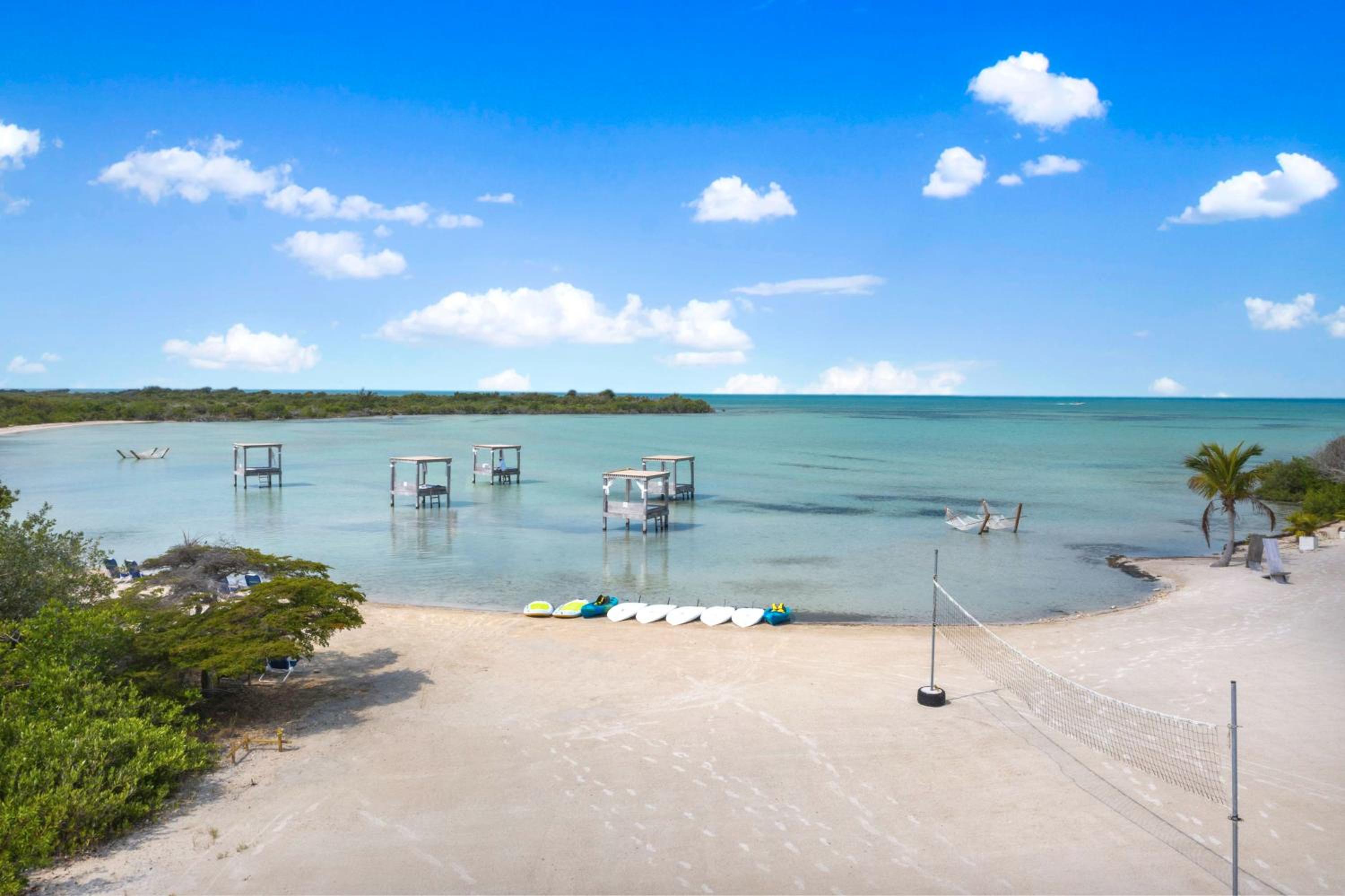 Mahogany Bay Resort and Beach Club, Curio Collection