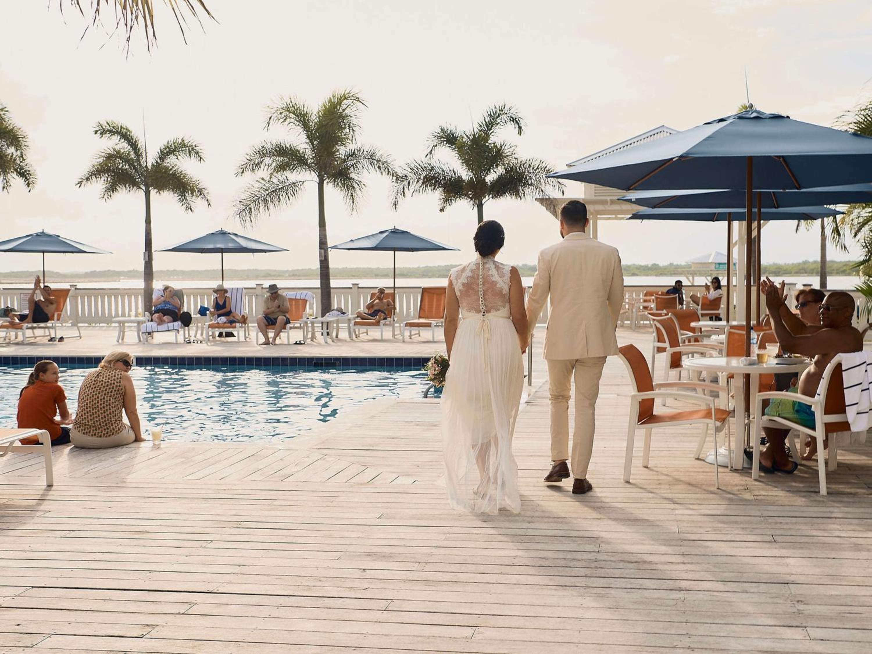 Mahogany Bay Resort and Beach Club, Curio Collection
