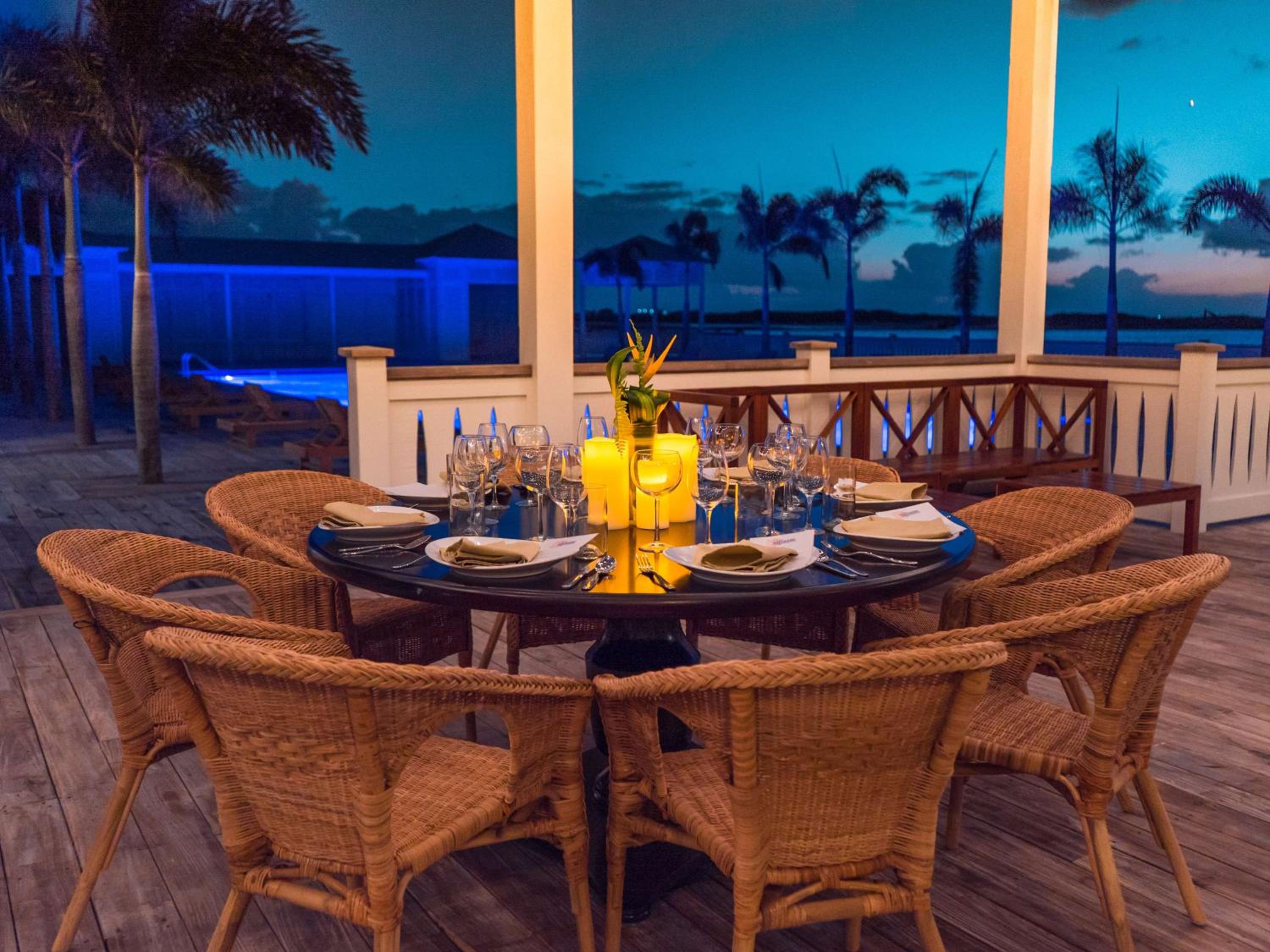Mahogany Bay Resort and Beach Club, Curio Collection