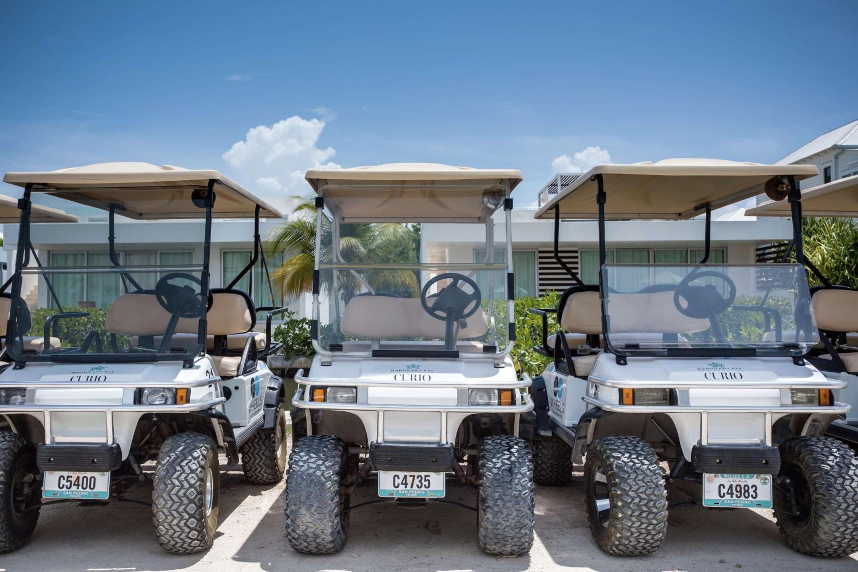 Mahogany Bay Resort and Beach Club, Curio Collection