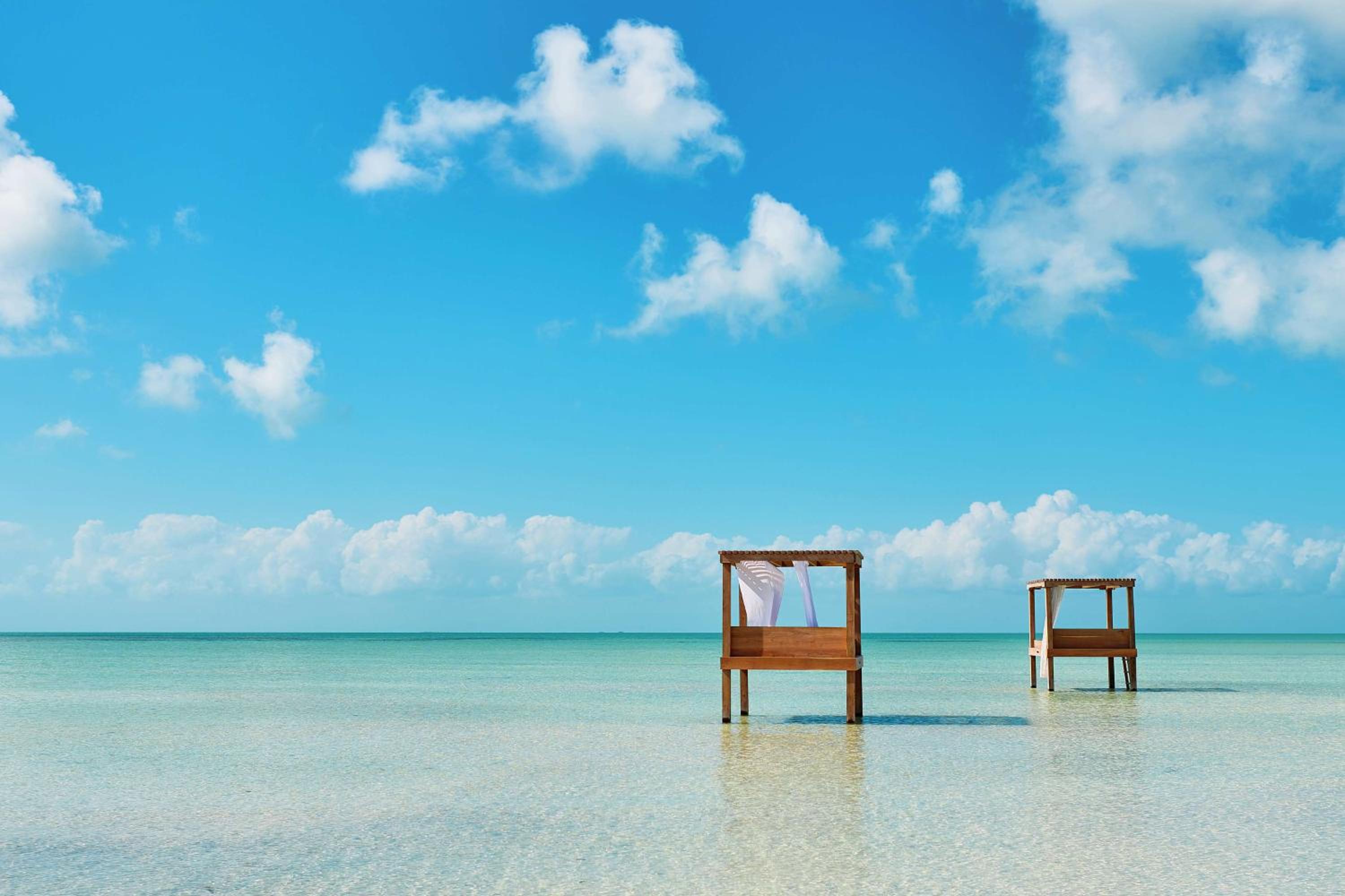 Mahogany Bay Resort and Beach Club, Curio Collection