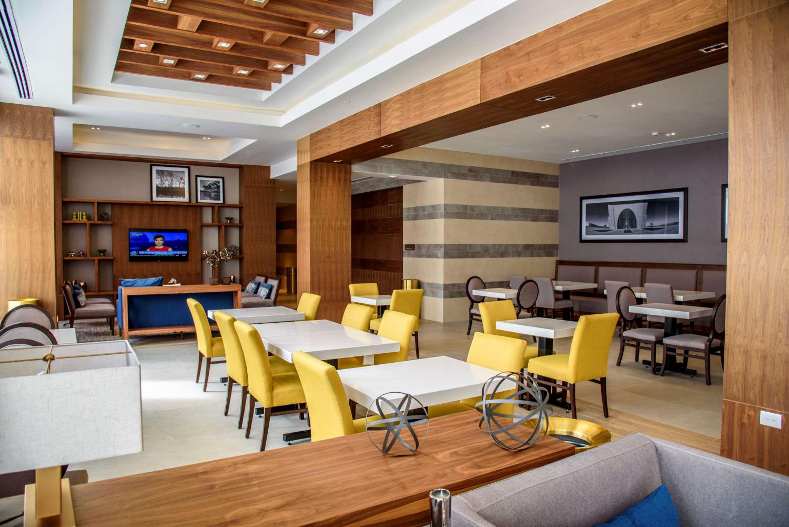 Eagle Pass Vacations - Hampton Inn Piedras Negras - Property Image 4