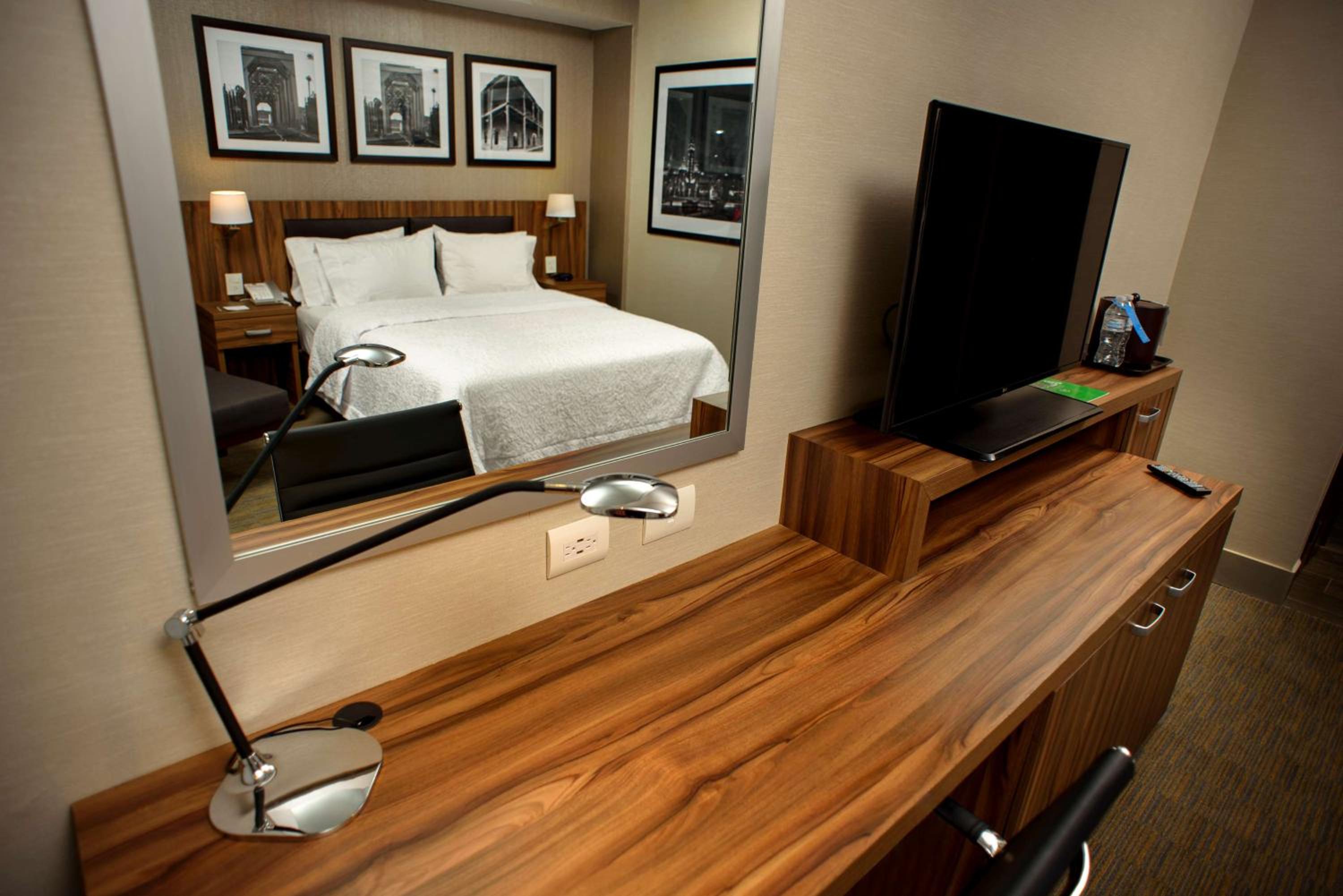 Hampton Inn Piedras Negras - Property Image 3