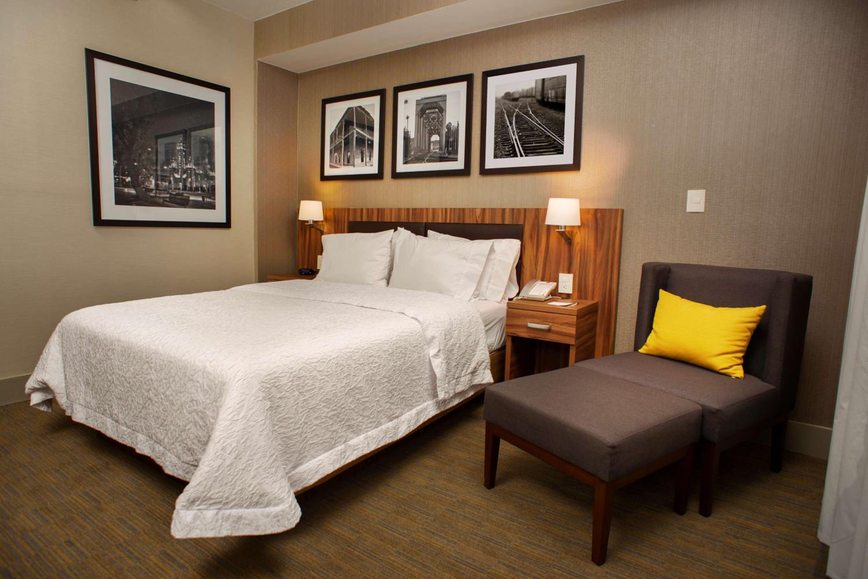 Hampton Inn Piedras Negras - Property Image 8