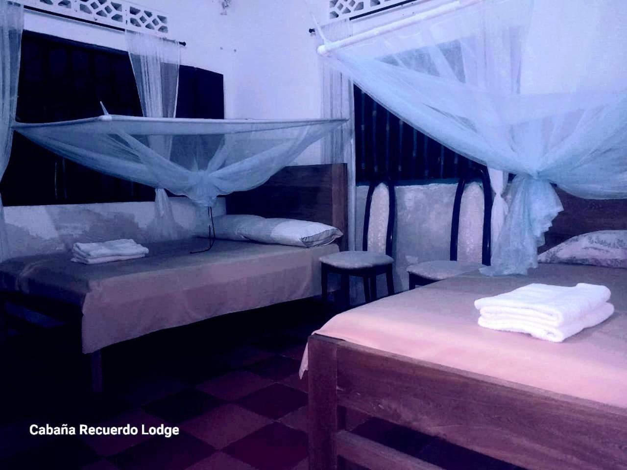 Cabaña RECUERDO Lodge, B & B