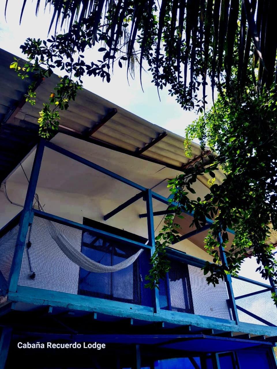 Cabaña RECUERDO Lodge, B & B