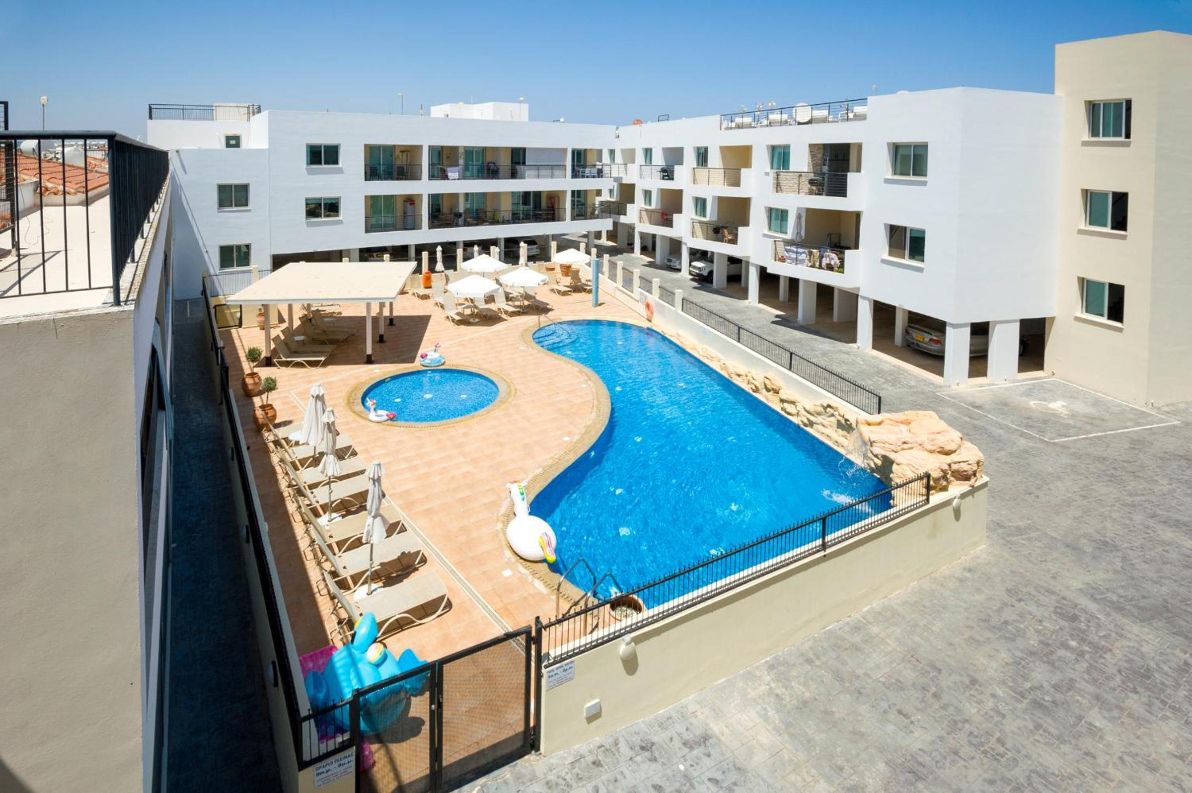 SEABREEZE APARTMENT 200m away from the sea