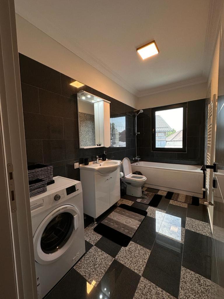 Apartament Adela Giulia view 3