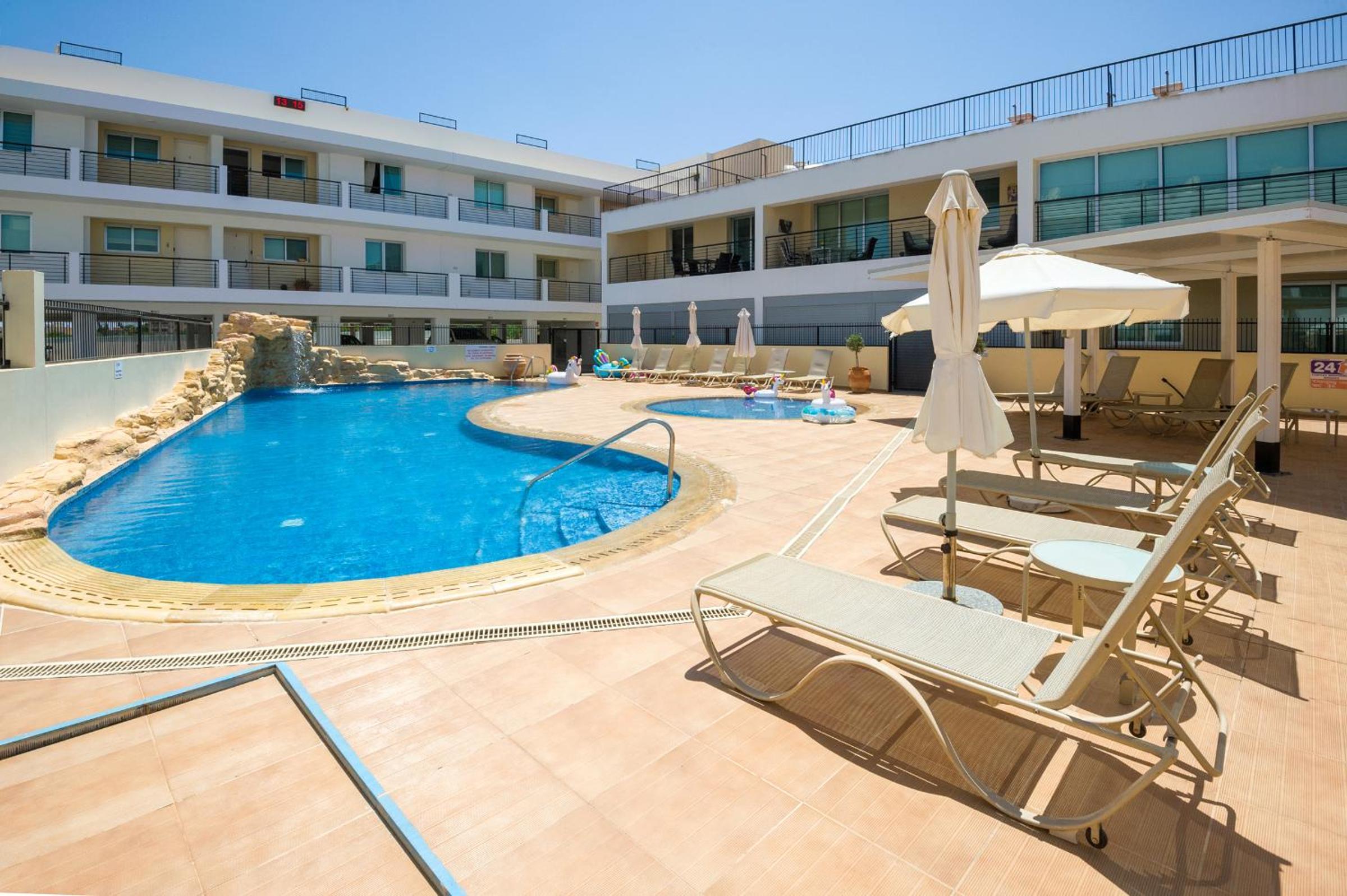 SEABREEZE APARTMENT 200m away from the sea