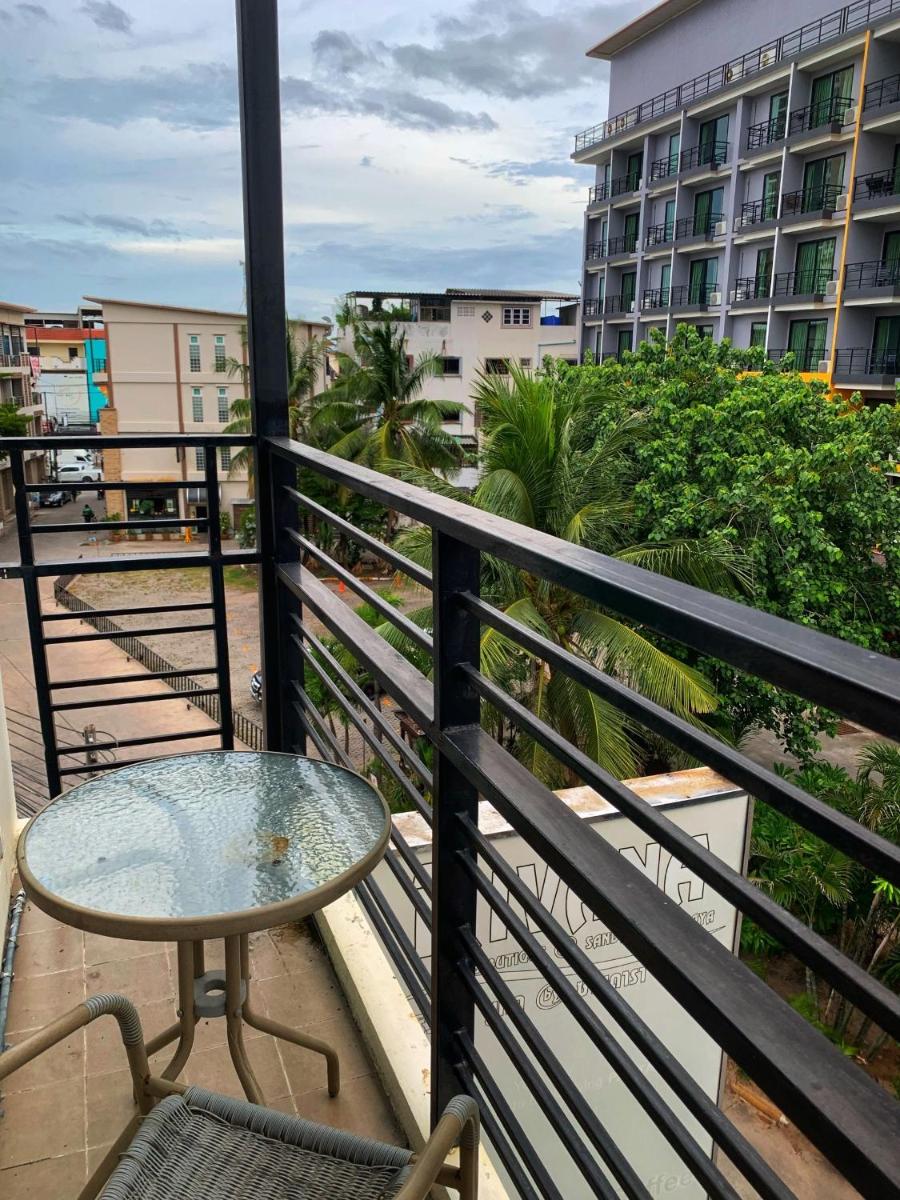 balcony