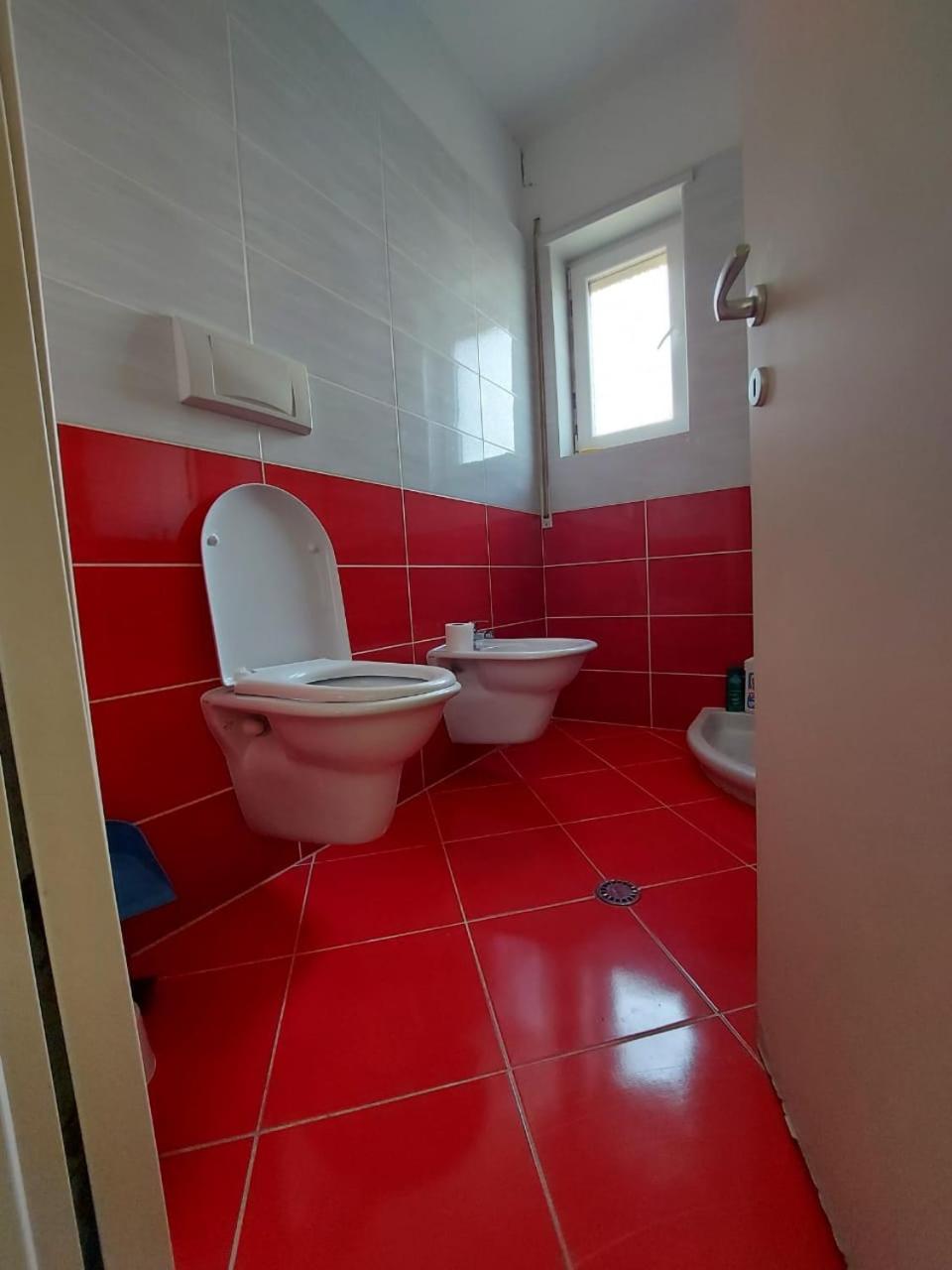 Edan Apartments