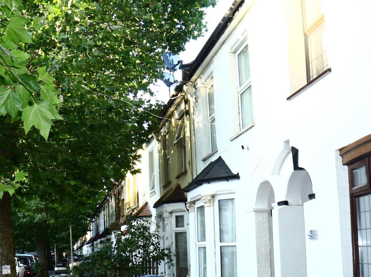 cozy rooms in London Townhouse fast links to Central