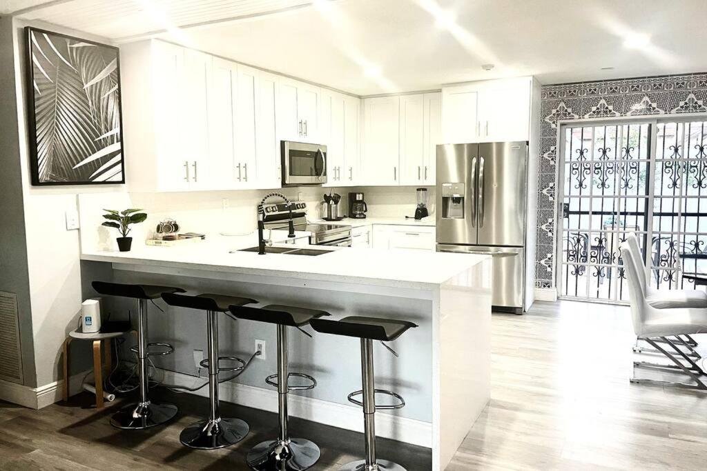 SUPER CLOSE Beach, Airport, port, Downtown, Wynwood