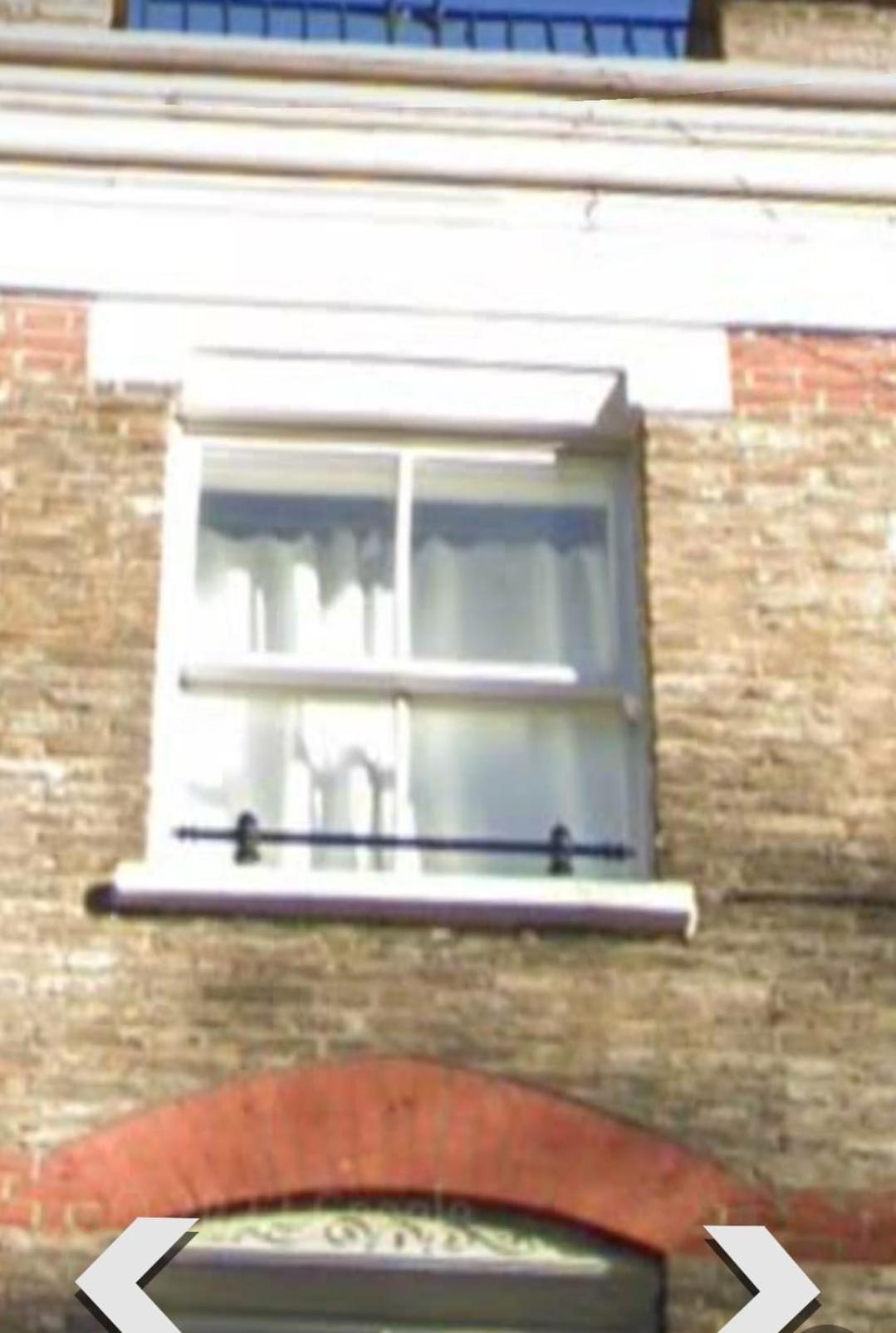 Chelsea brige road view 3