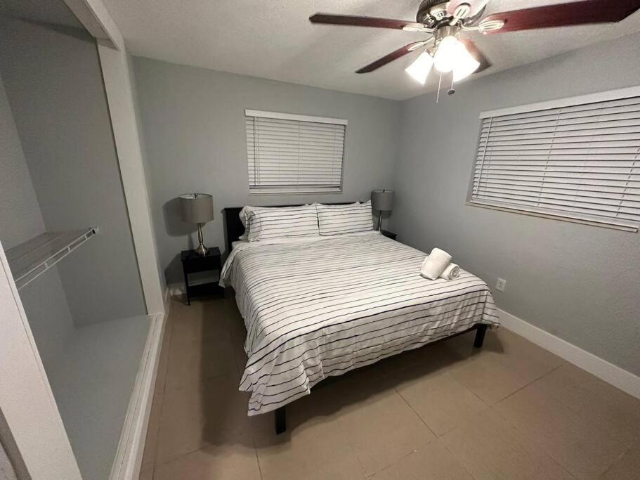 Convenient Location Pompano - Deerfield Beach view 3