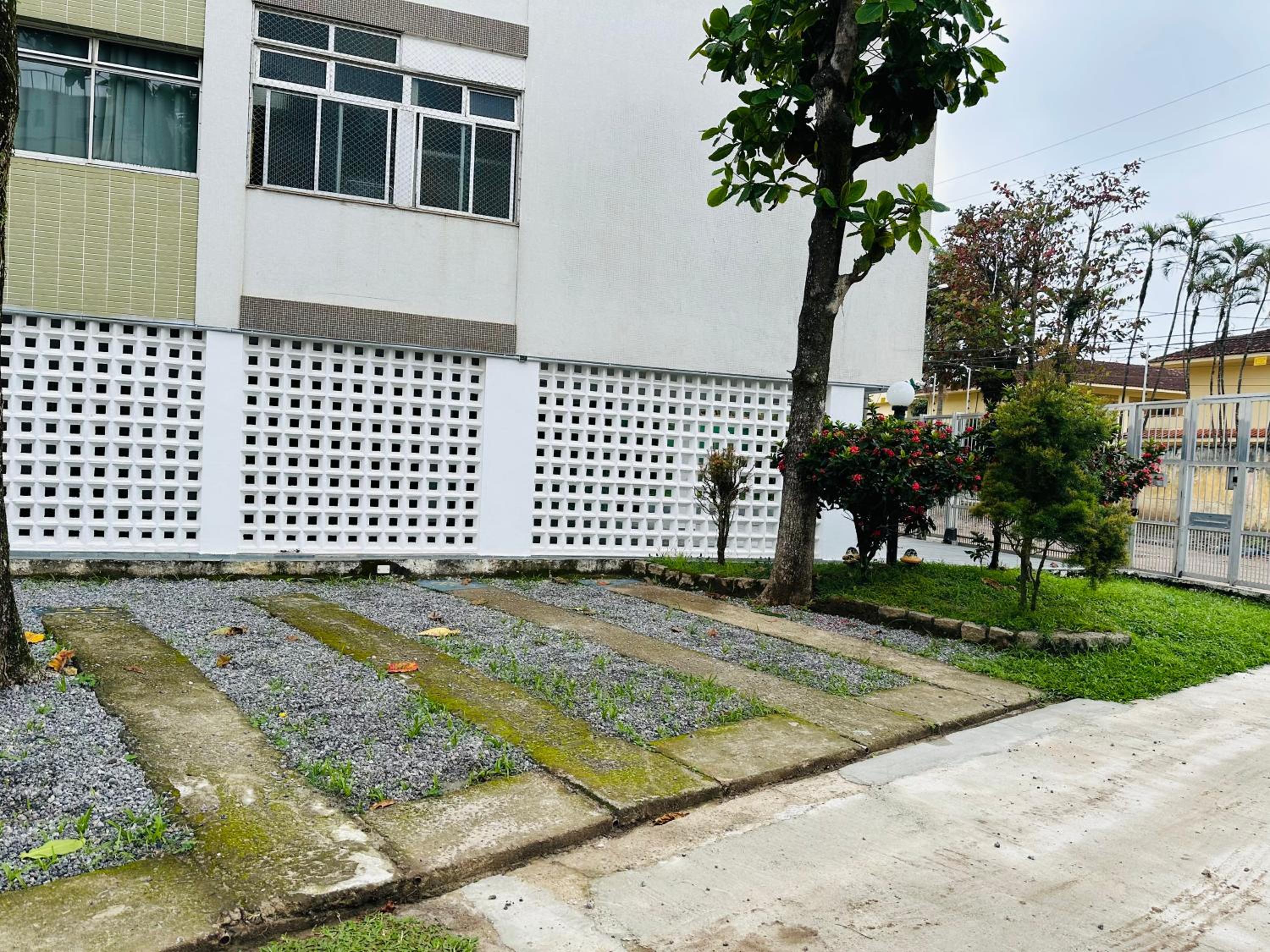 Apartamento uma quadra do mar- Praia da Enseada - melhor do Guarujá