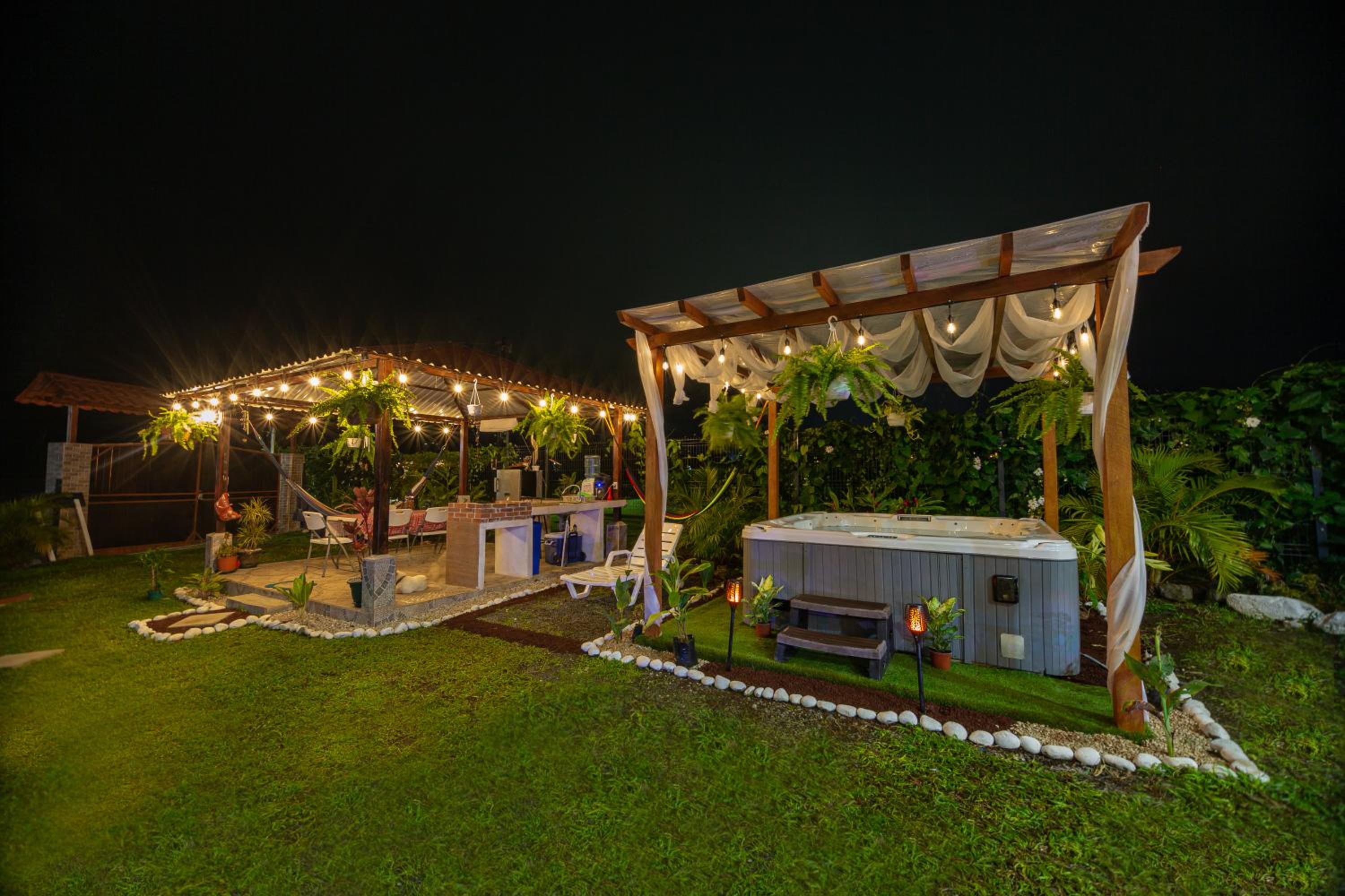Arenal Tiny Houses - STAR