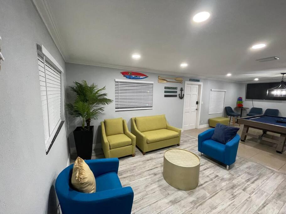 lounge
