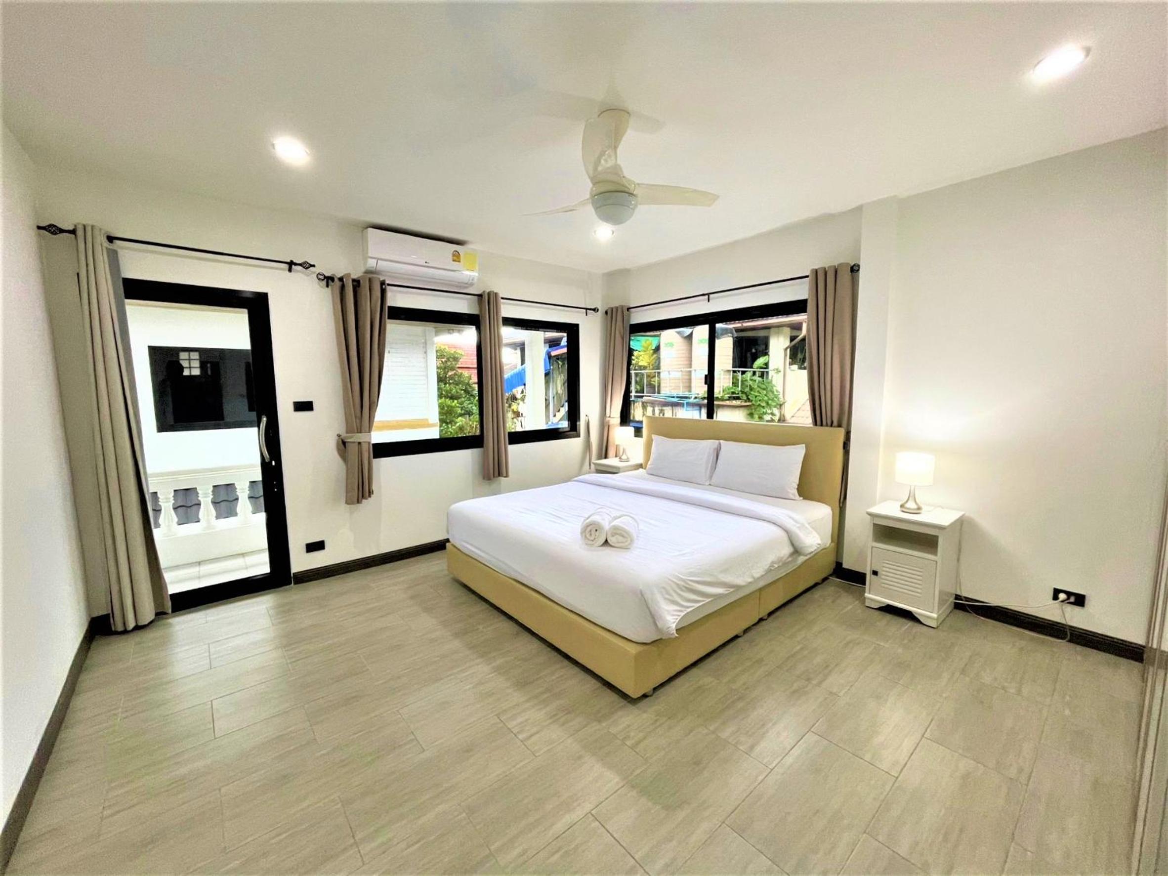 Kamala Fantasy 5 Bedroom Modern Private Pool Villa