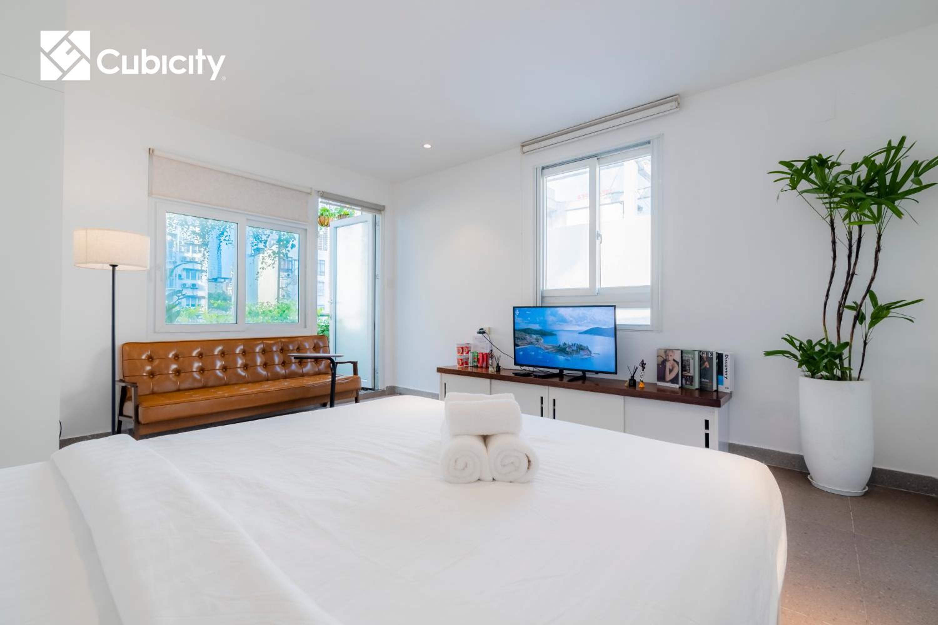Cubicity Metro House