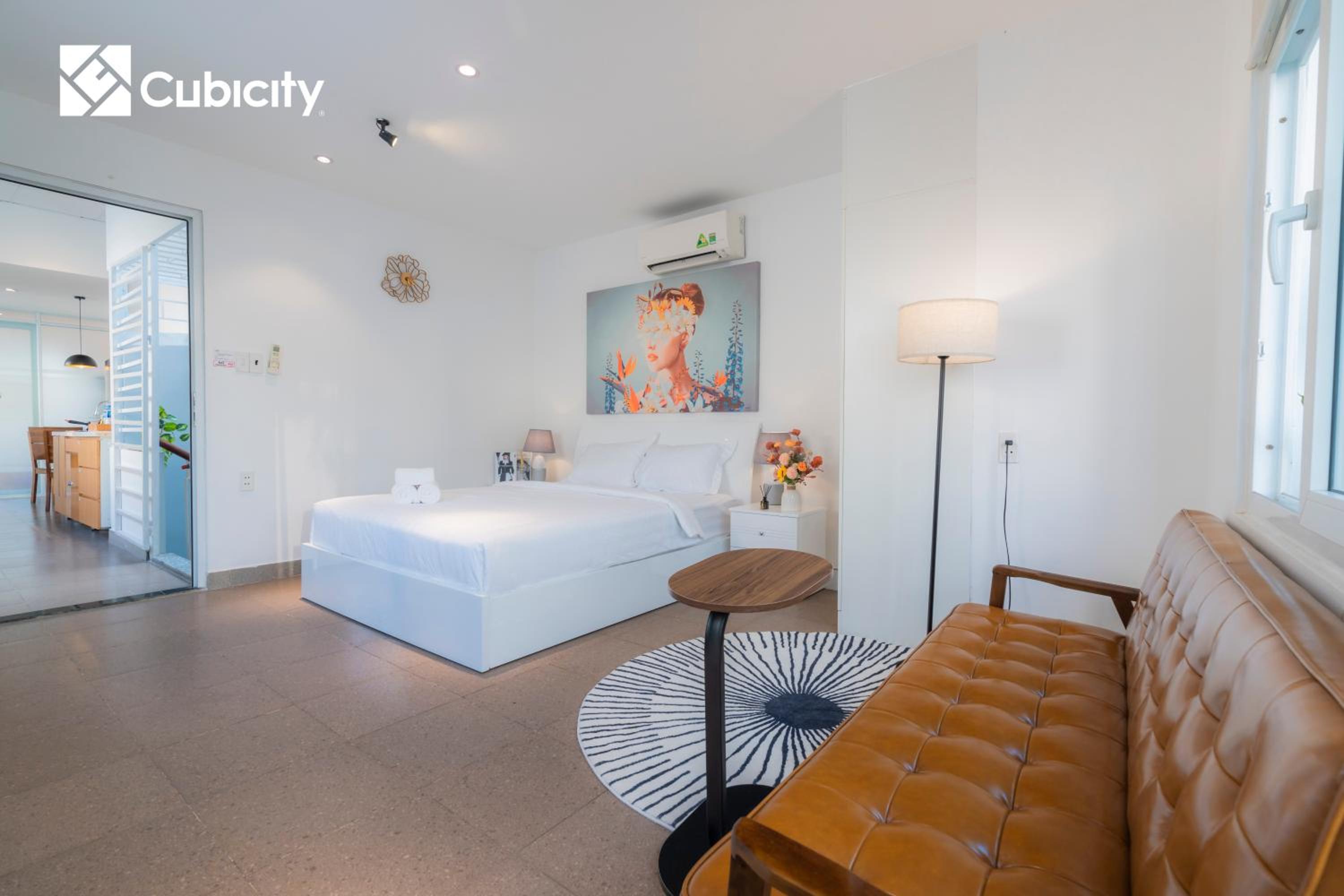 Cubicity Metro House