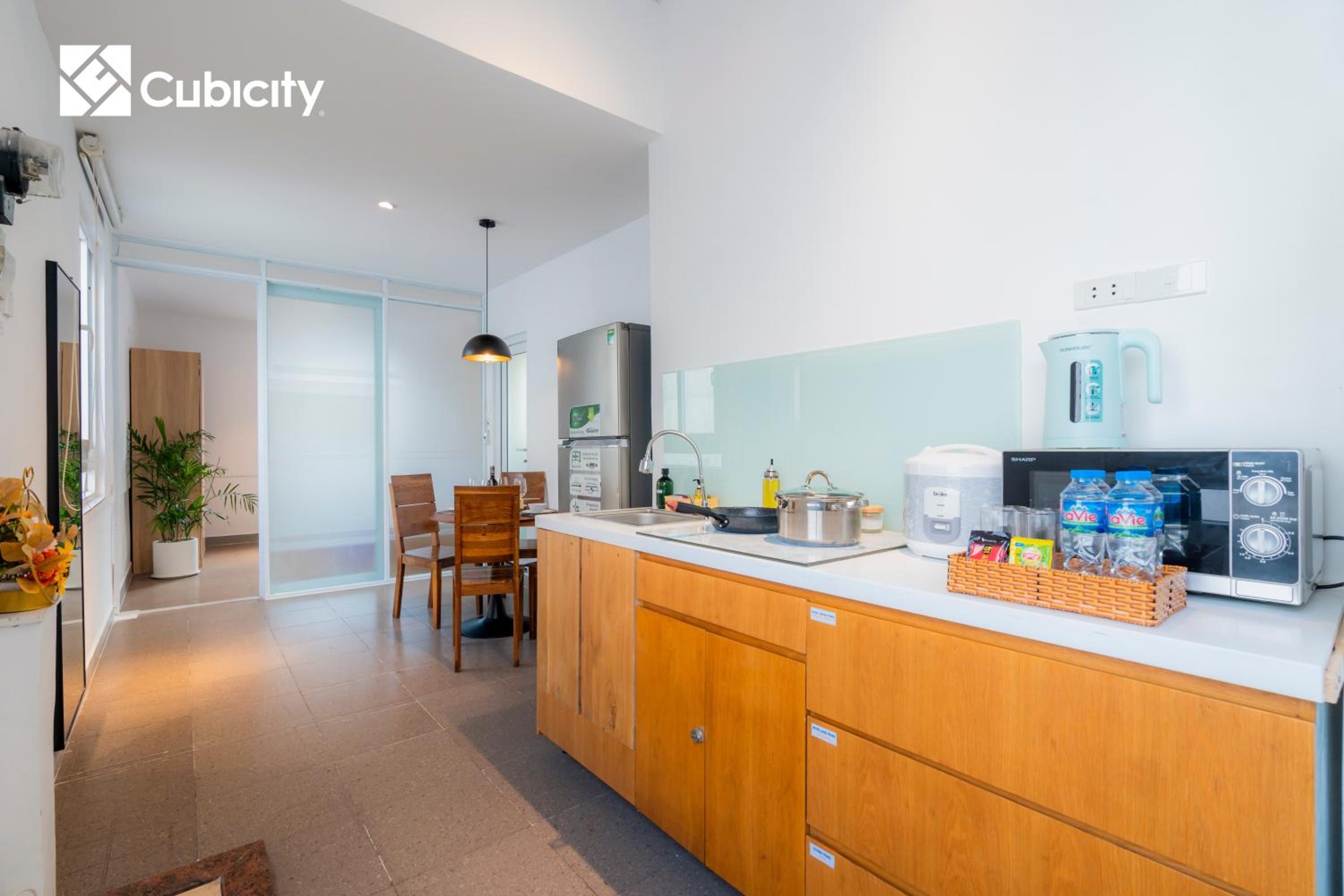 Cubicity Metro House