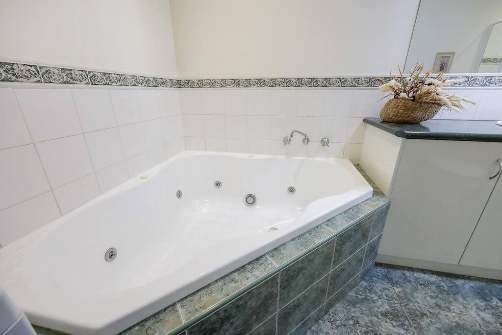 One bedroom apartment in CBD