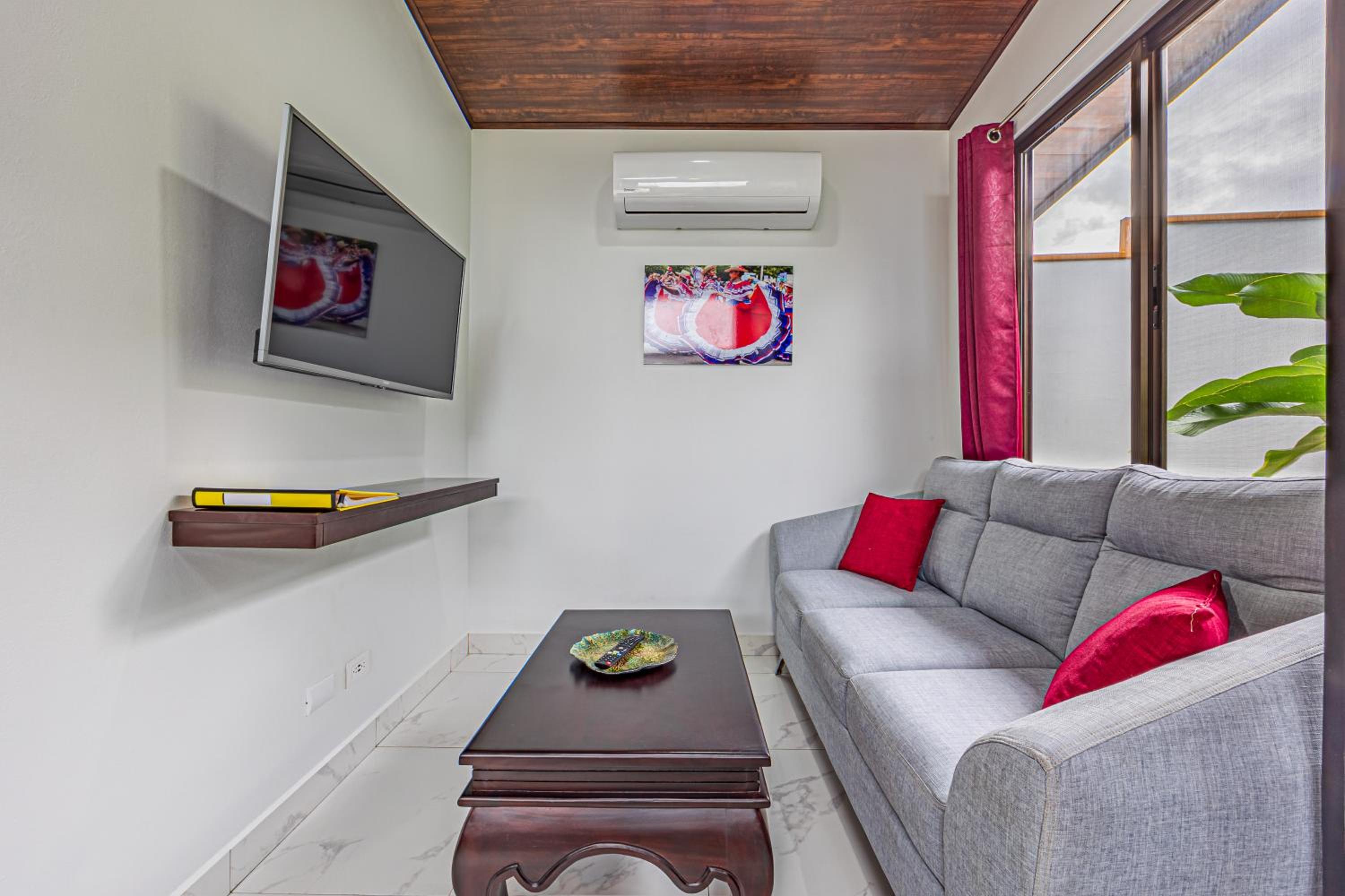 Shalom Chamo Villas