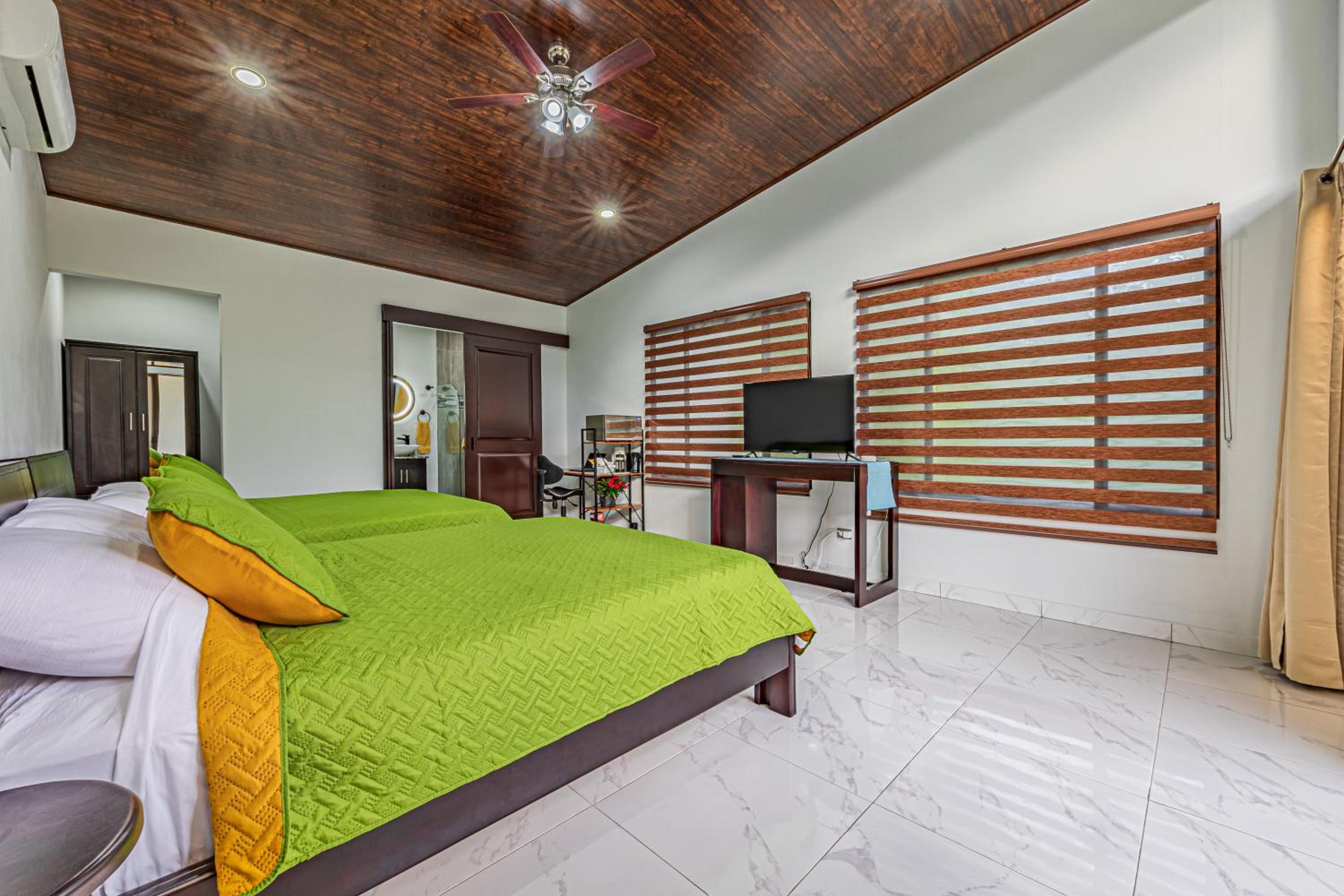 Shalom Chamo Villas