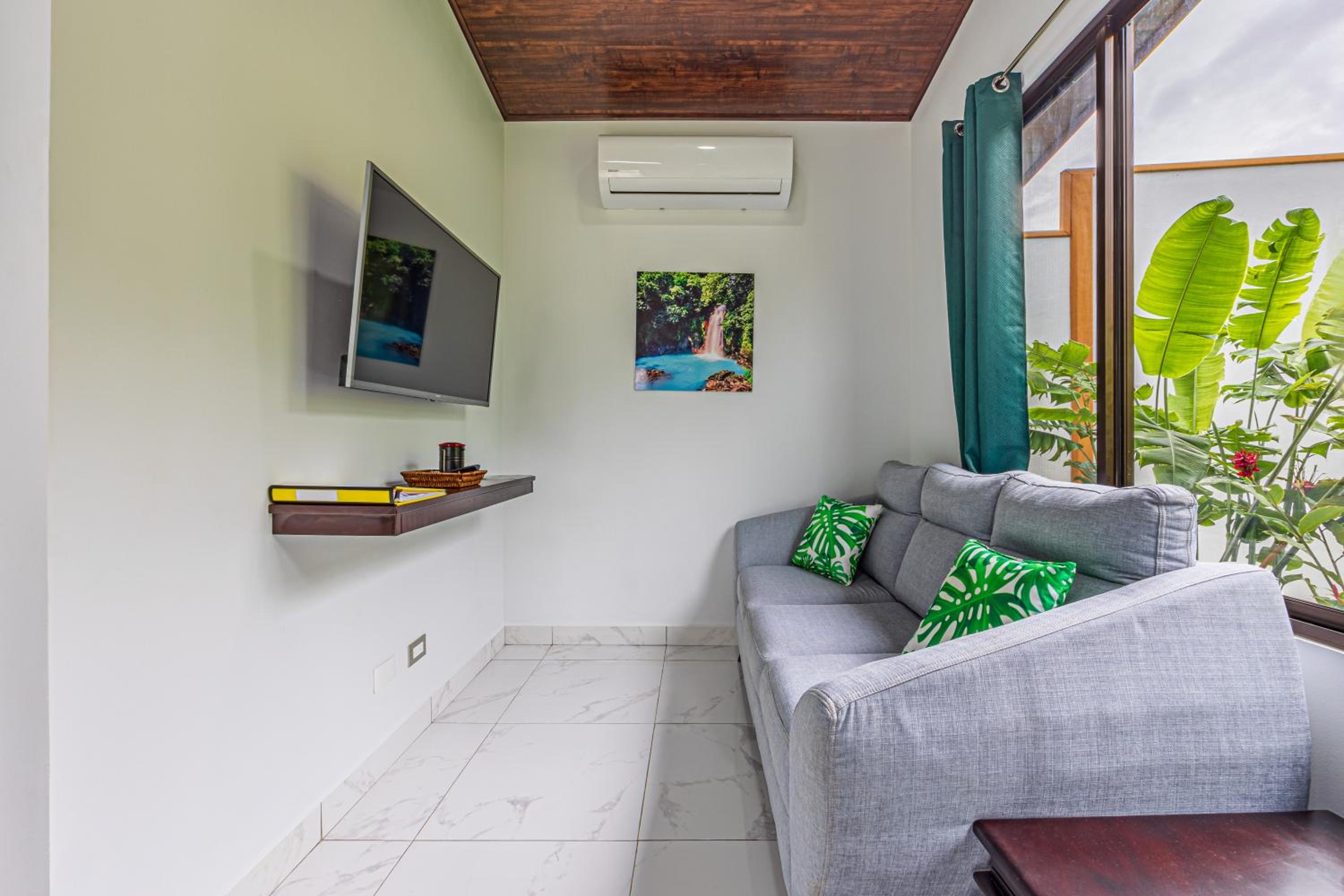 Shalom Chamo Villas