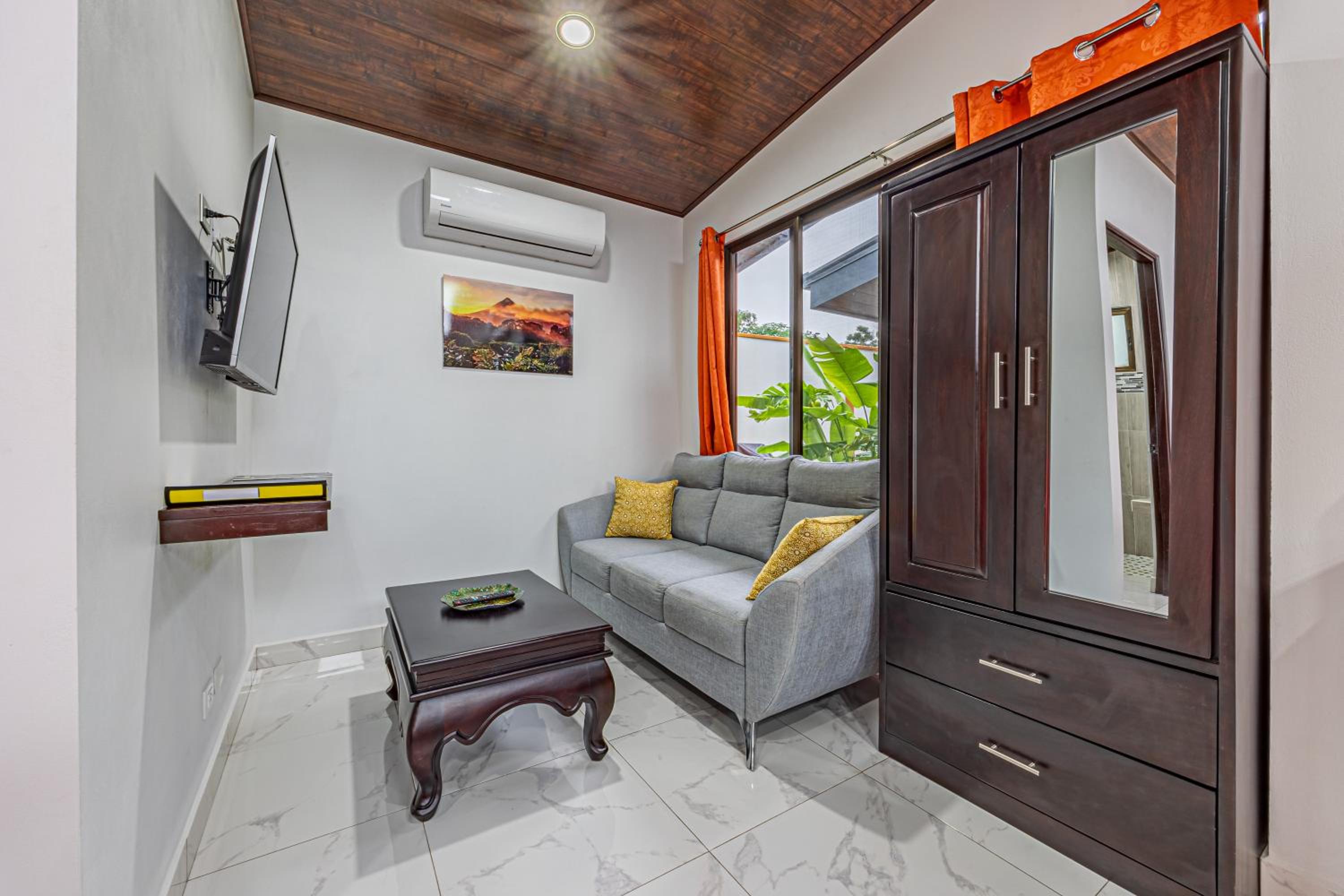 Shalom Chamo Villas