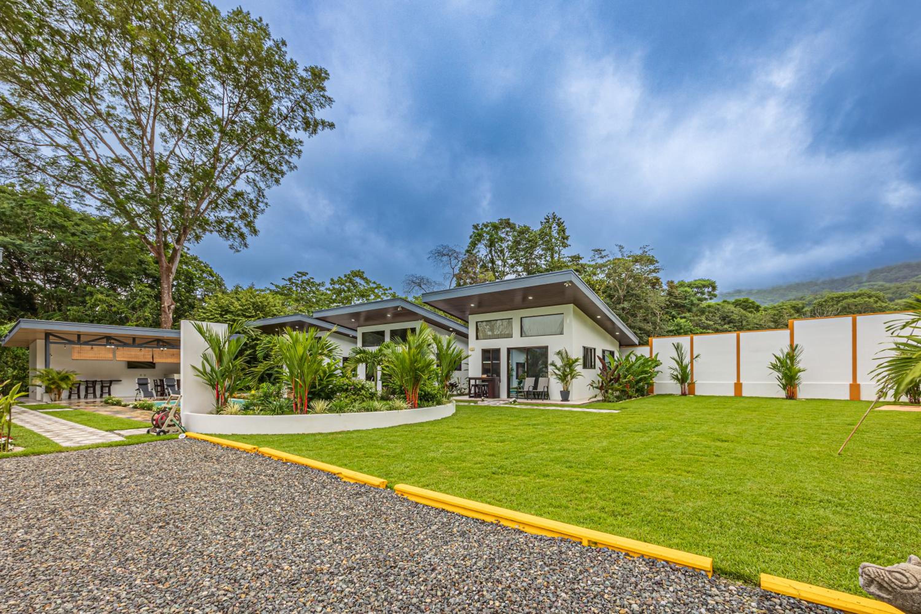 Shalom Chamo Villas
