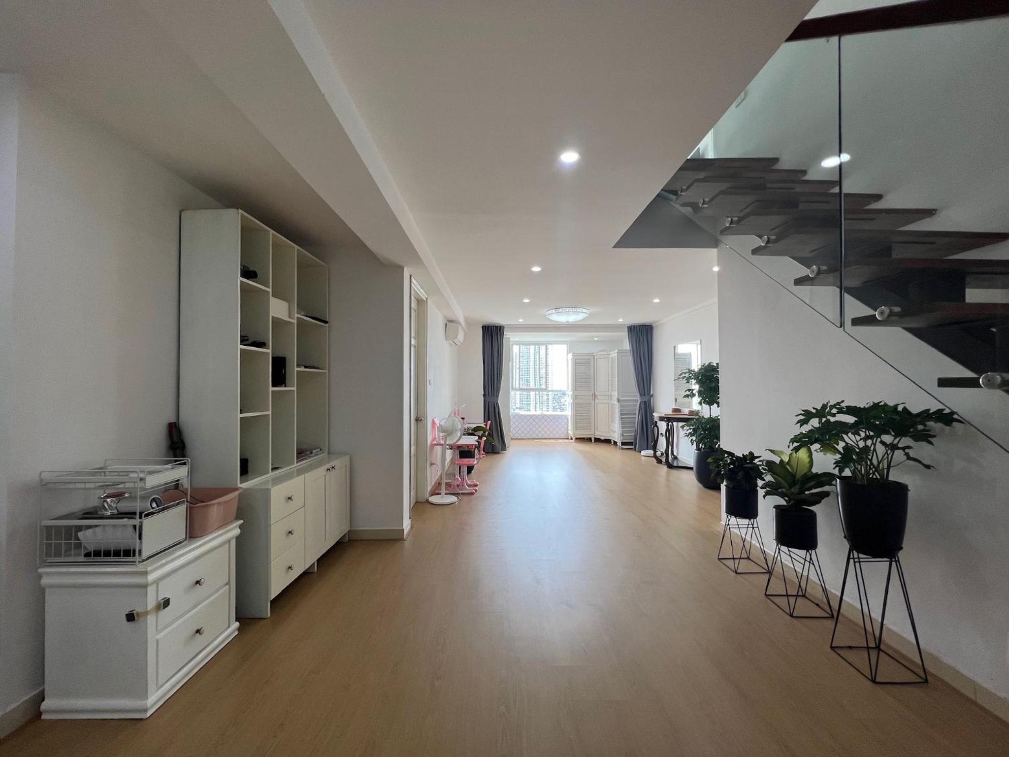 Spacious Duplex Penthouse with 3 Bedrooms in Tây Hồ