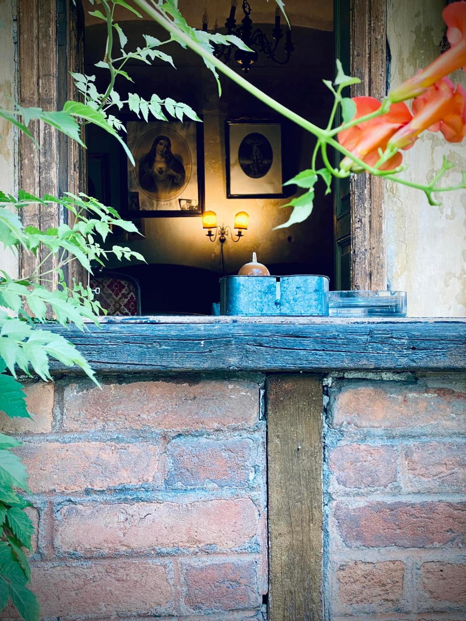 COLONIALE