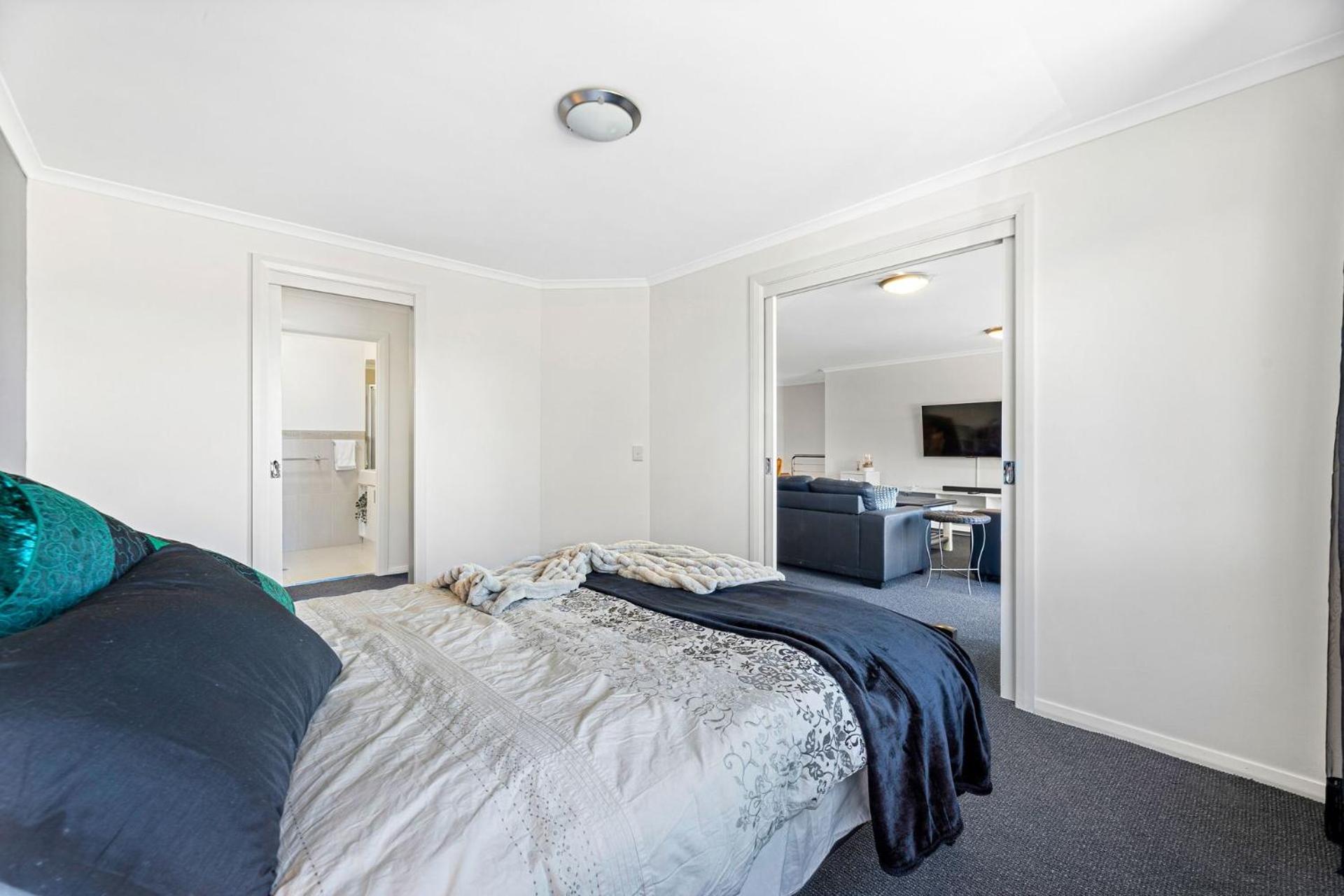 Unit 9, Boardwalk Apartments