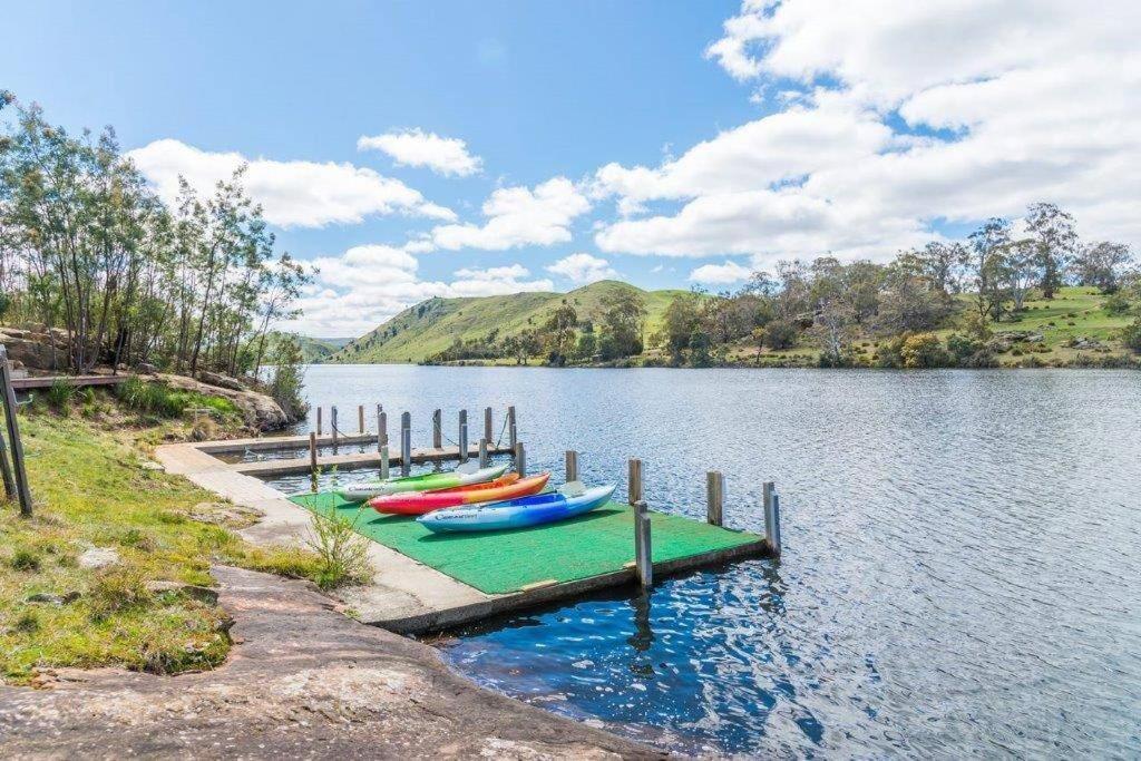 The Lake House Meadowbank: Waterfront Retreat