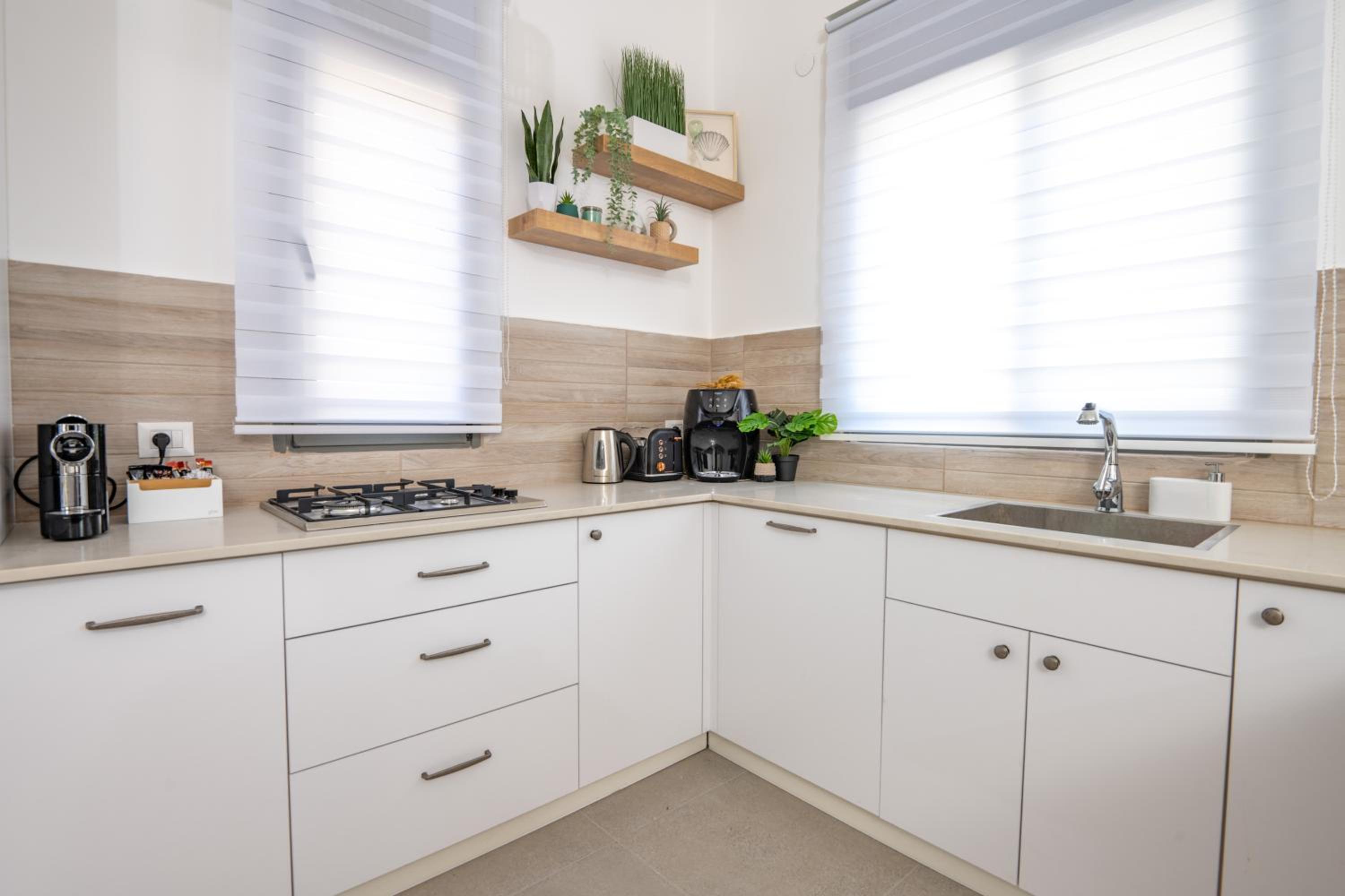 Seashell achziv suite