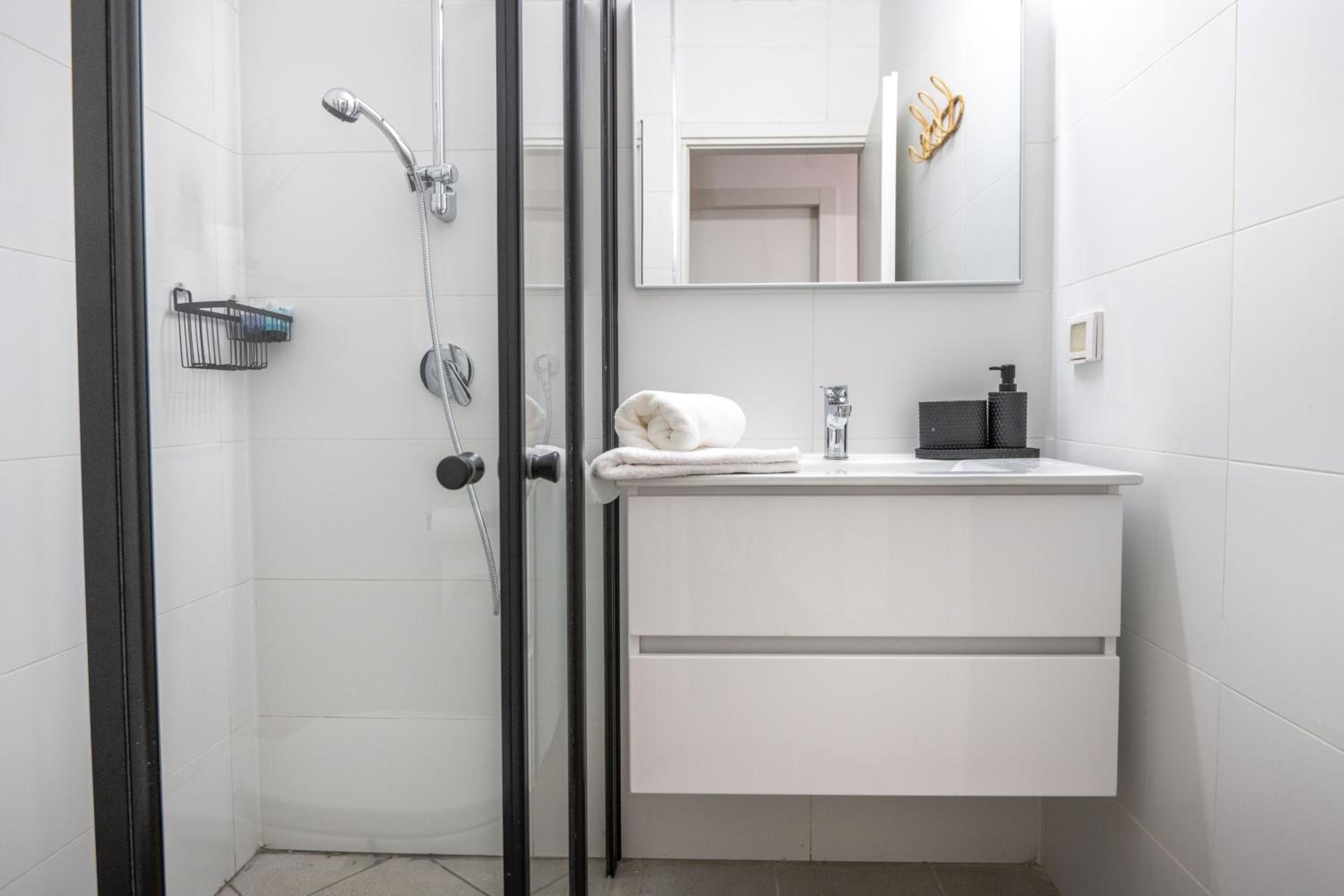 Seashell achziv suite