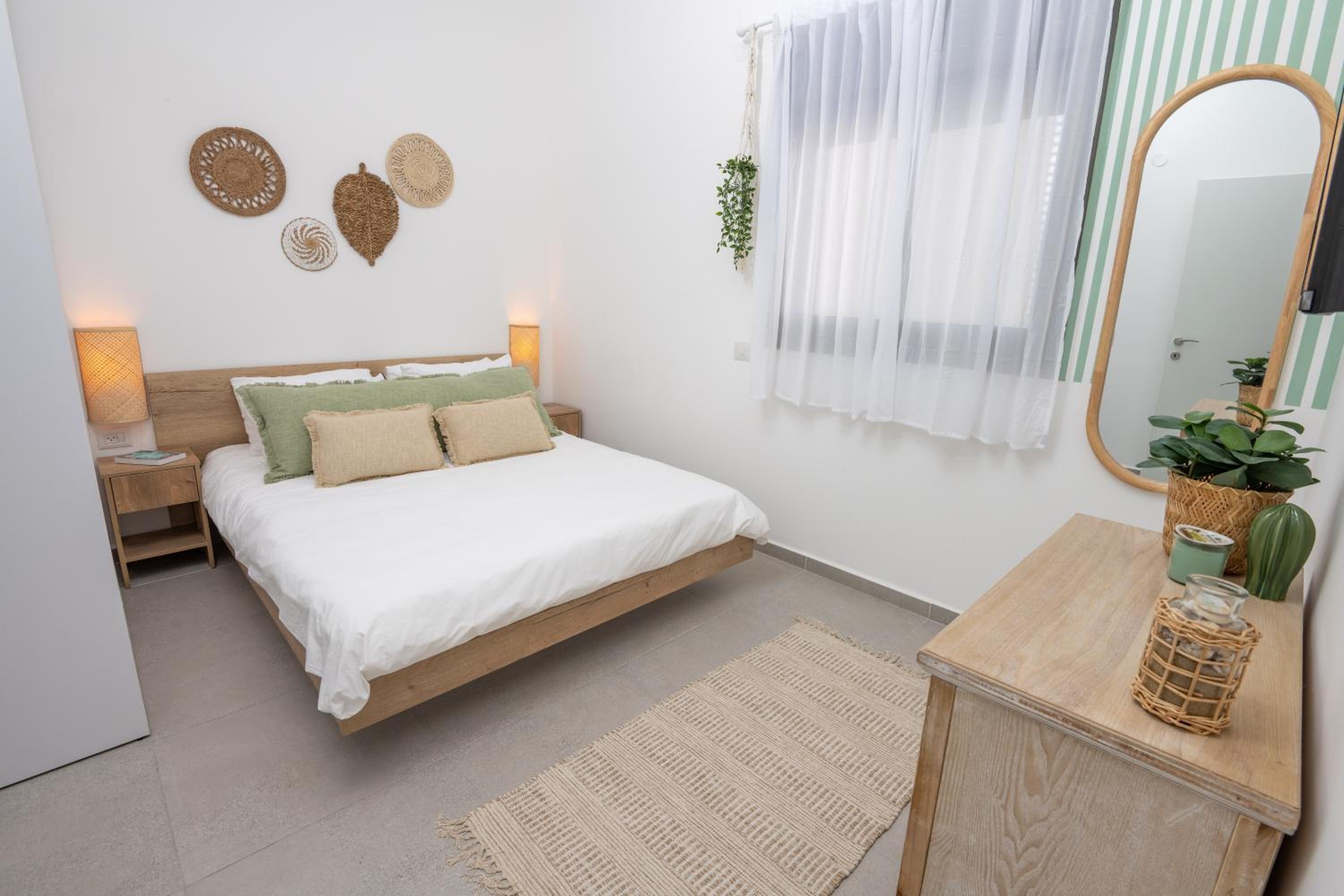 Seashell achziv suite
